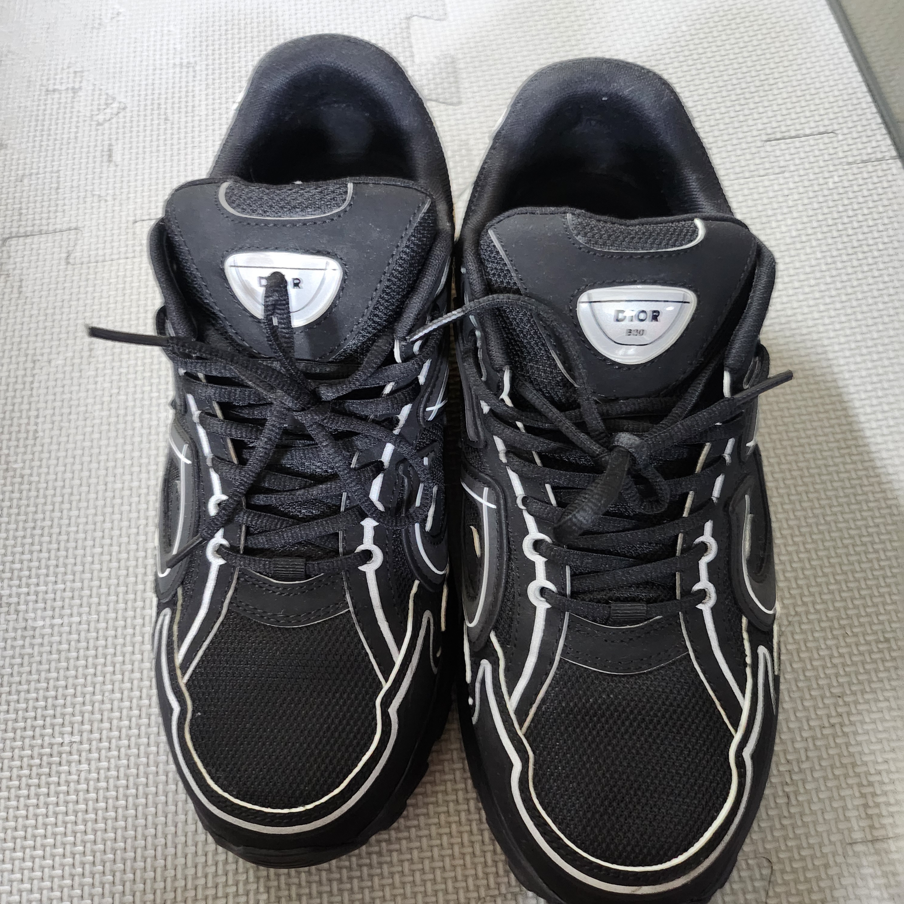 Dior B30 Sneakers Mesh Technical Fabric Black 착용 스타일