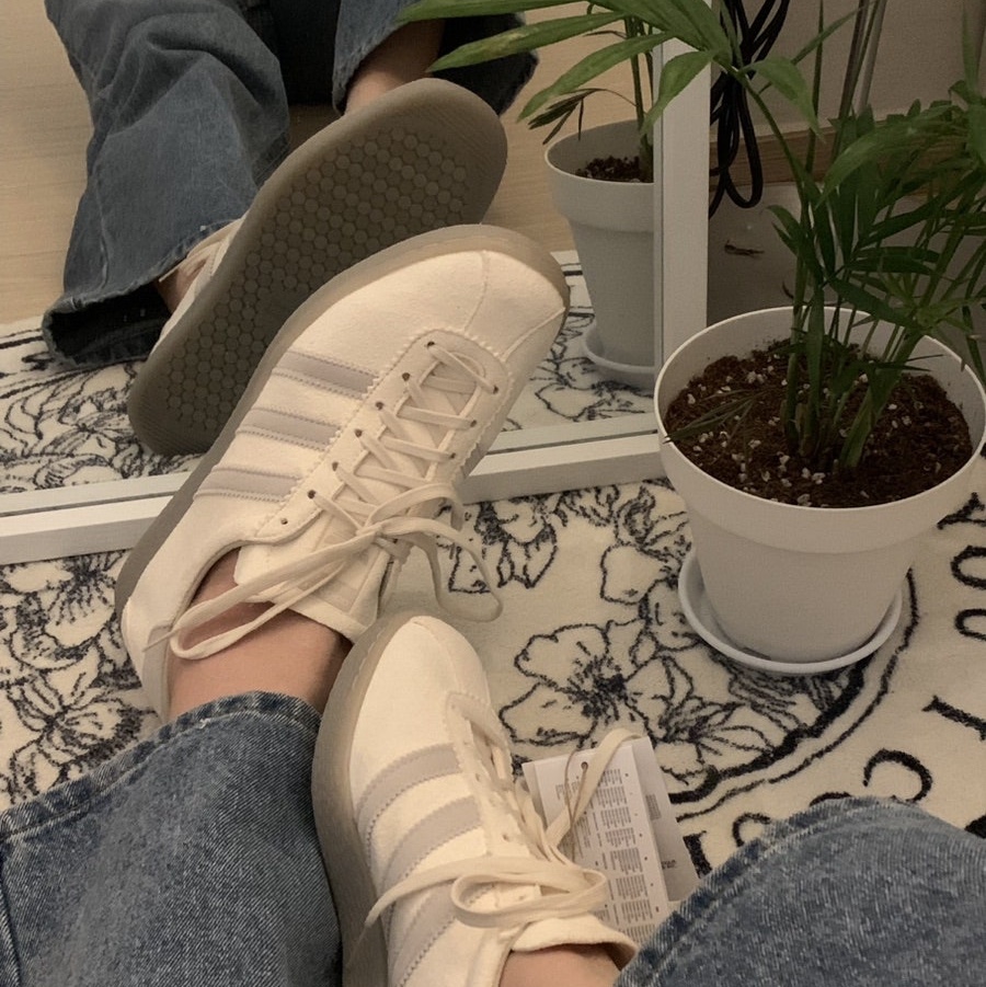Adidas Tobacco Gruen Cream White Bliss 착용 스타일 - 2