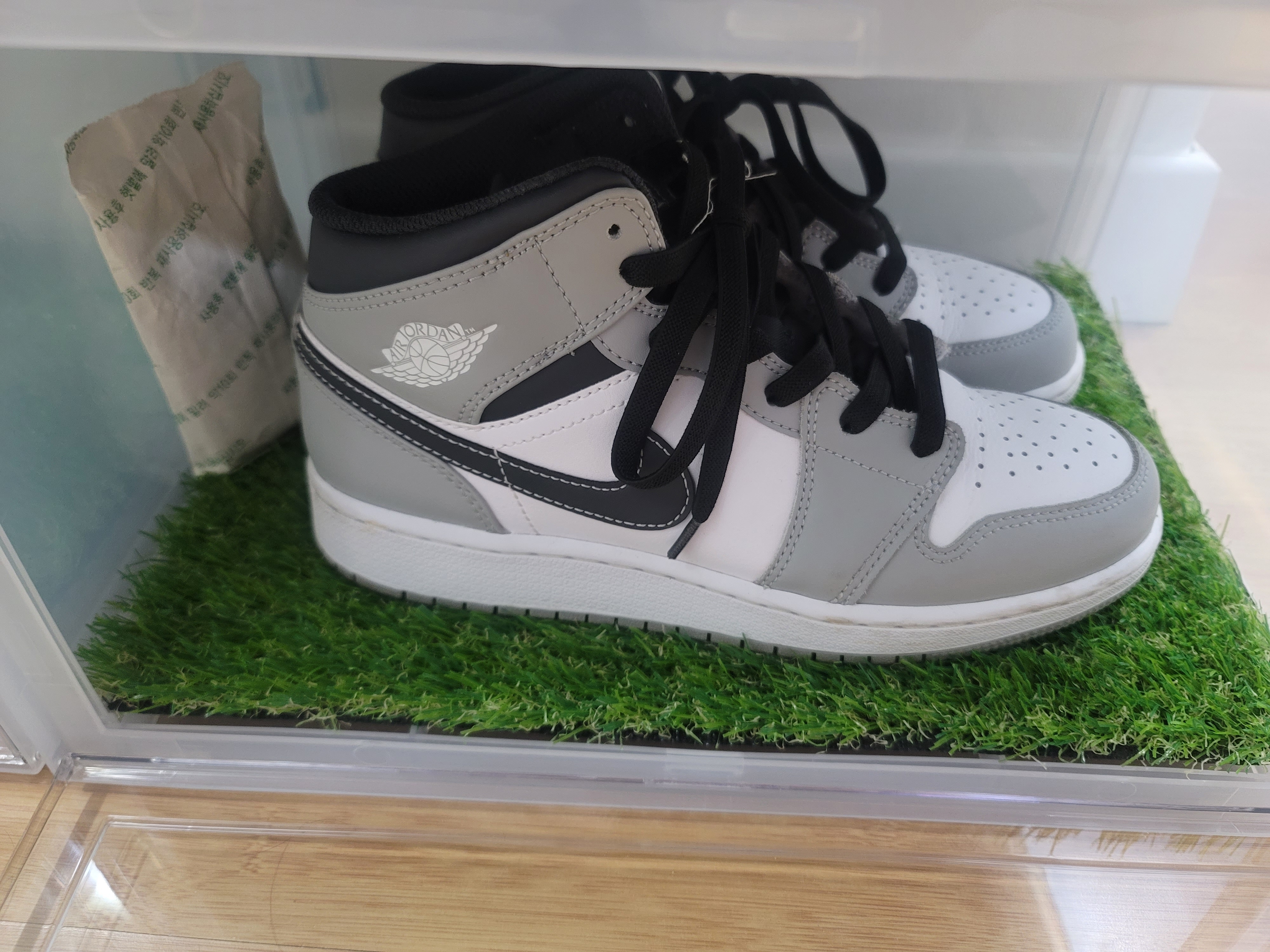 Jordan 1 Mid Light Smoke Grey Anthracite 착용 스타일