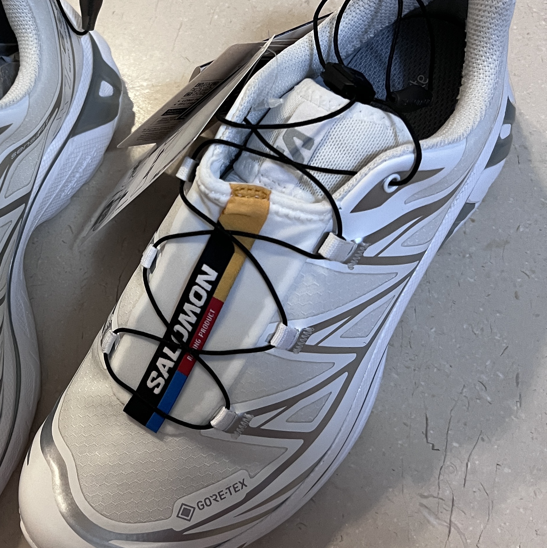 Salomon XT-6 Gore-Tex White Silver 착용 스타일