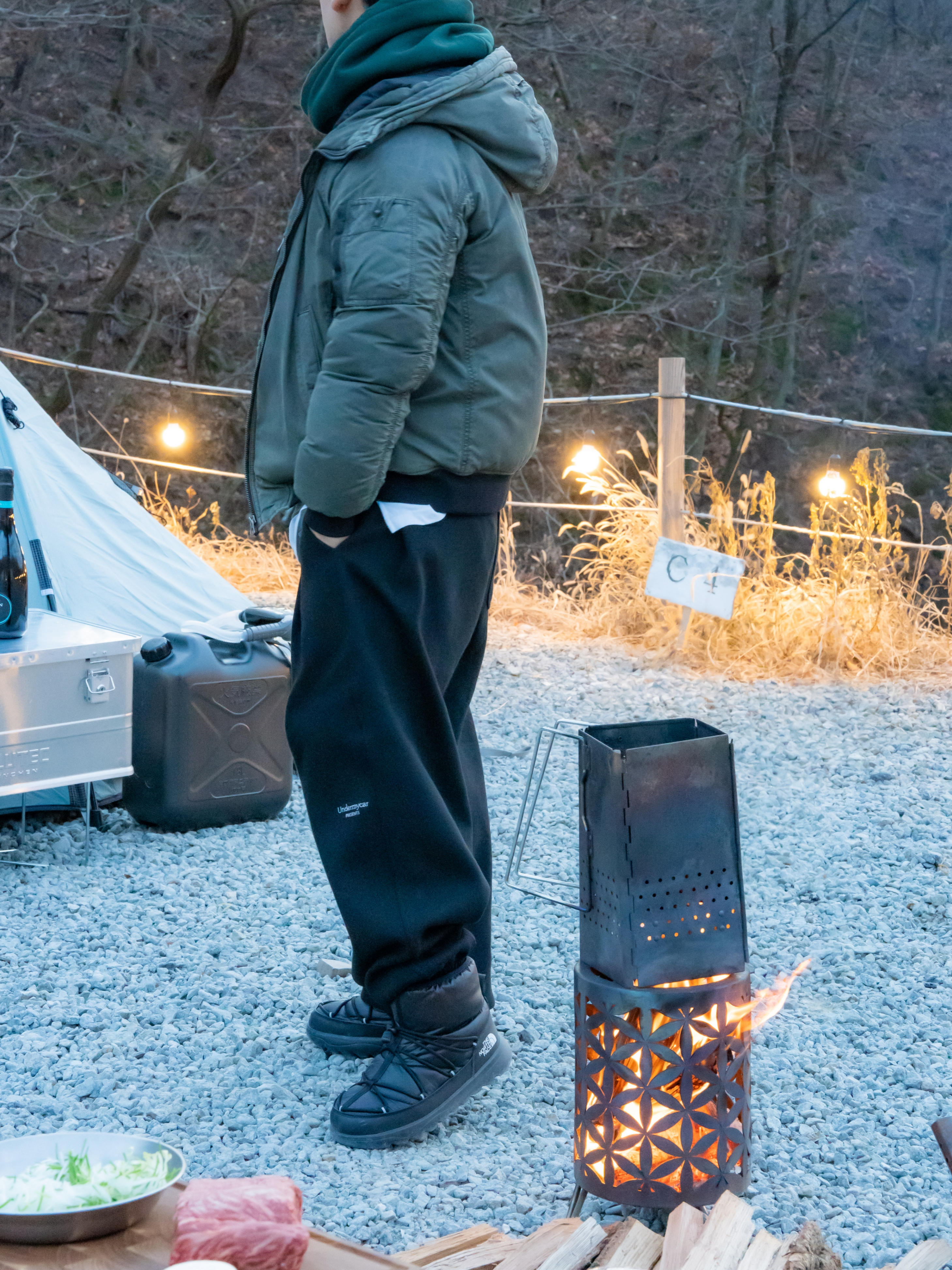 Undermycar Mu.03 Anti Fxxking Logo Play Oversized Sweat Jogger Black 착용 스타일 - 2