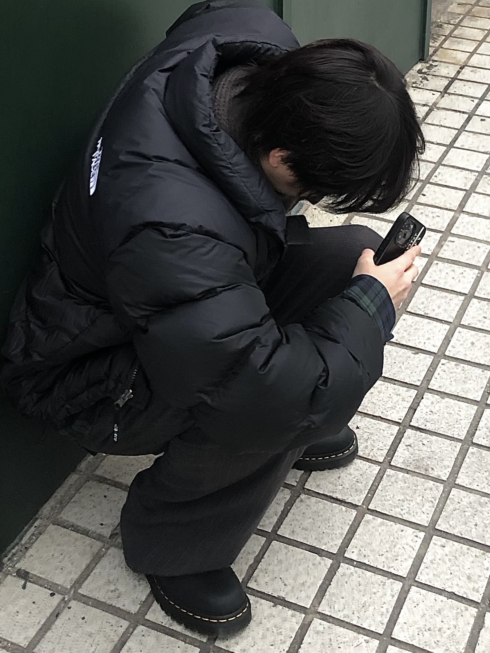 The North Face 1996 Eco Nuptse Jacket Black, Dr. Martens x Thisisneverthat 1461 Waxed Full Grain Black 착용 스타일 - 2