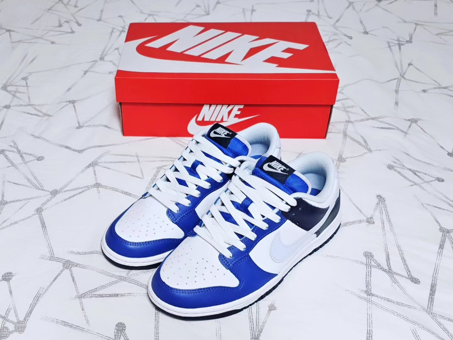 Nike Dunk Low Retro White Football Grey 착용 스타일 - 1