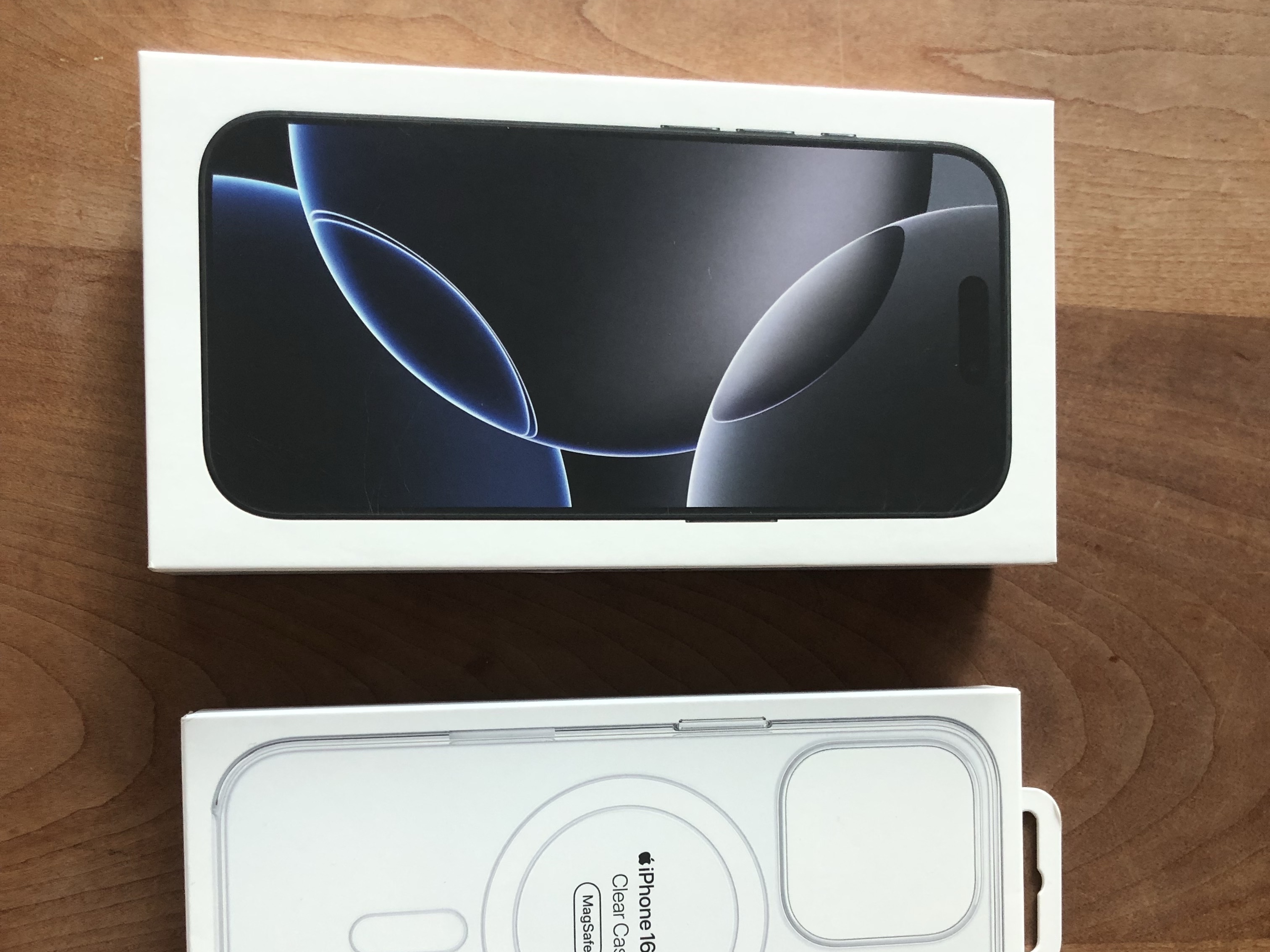 Apple iPhone 16 Pro 256GB Black Titanium (Korean Ver.) 착용 스타일