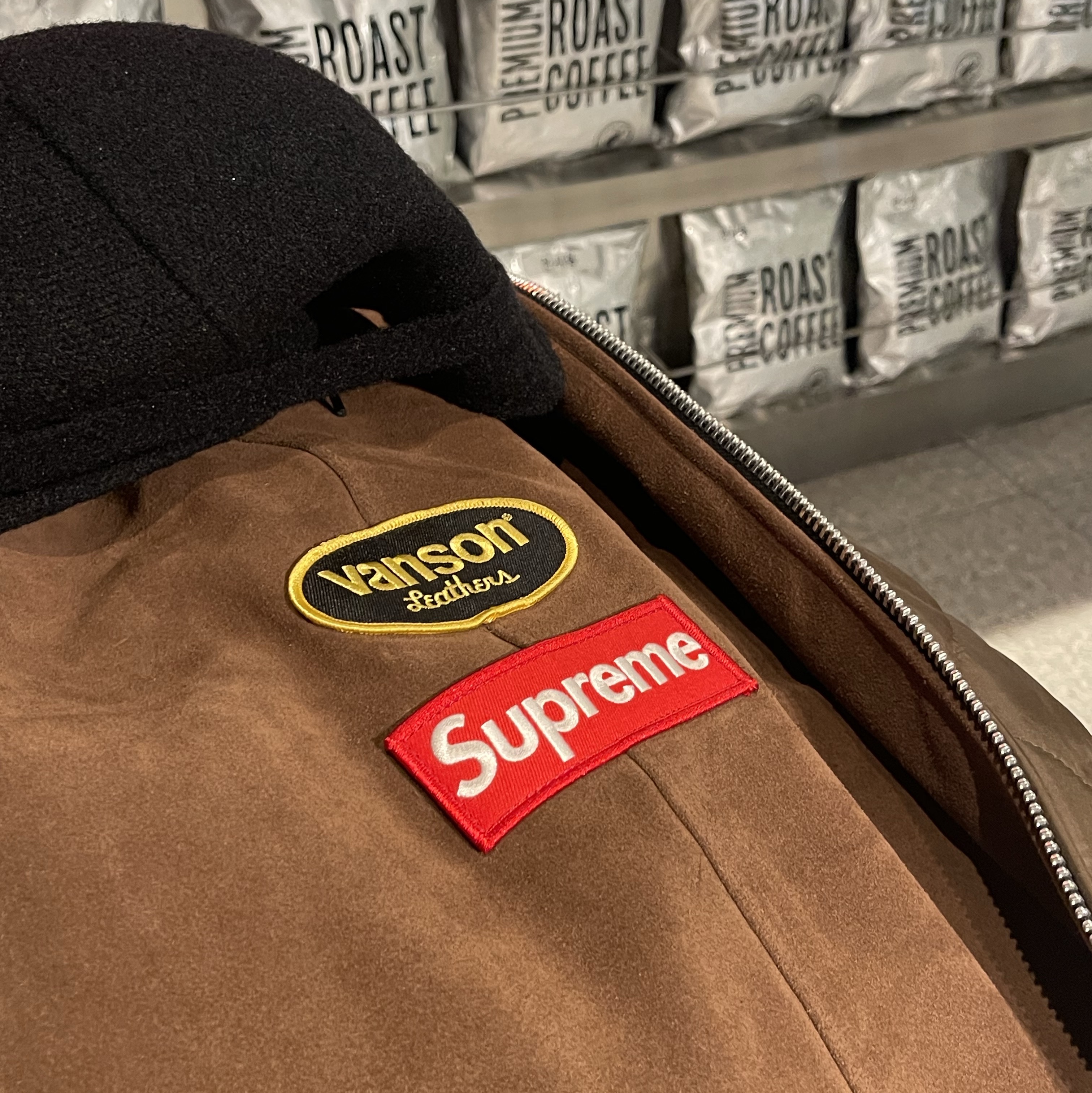 Supreme x Vanson Leathers Hooded Work Jacket Suede - 24FW 착용 스타일 - 2