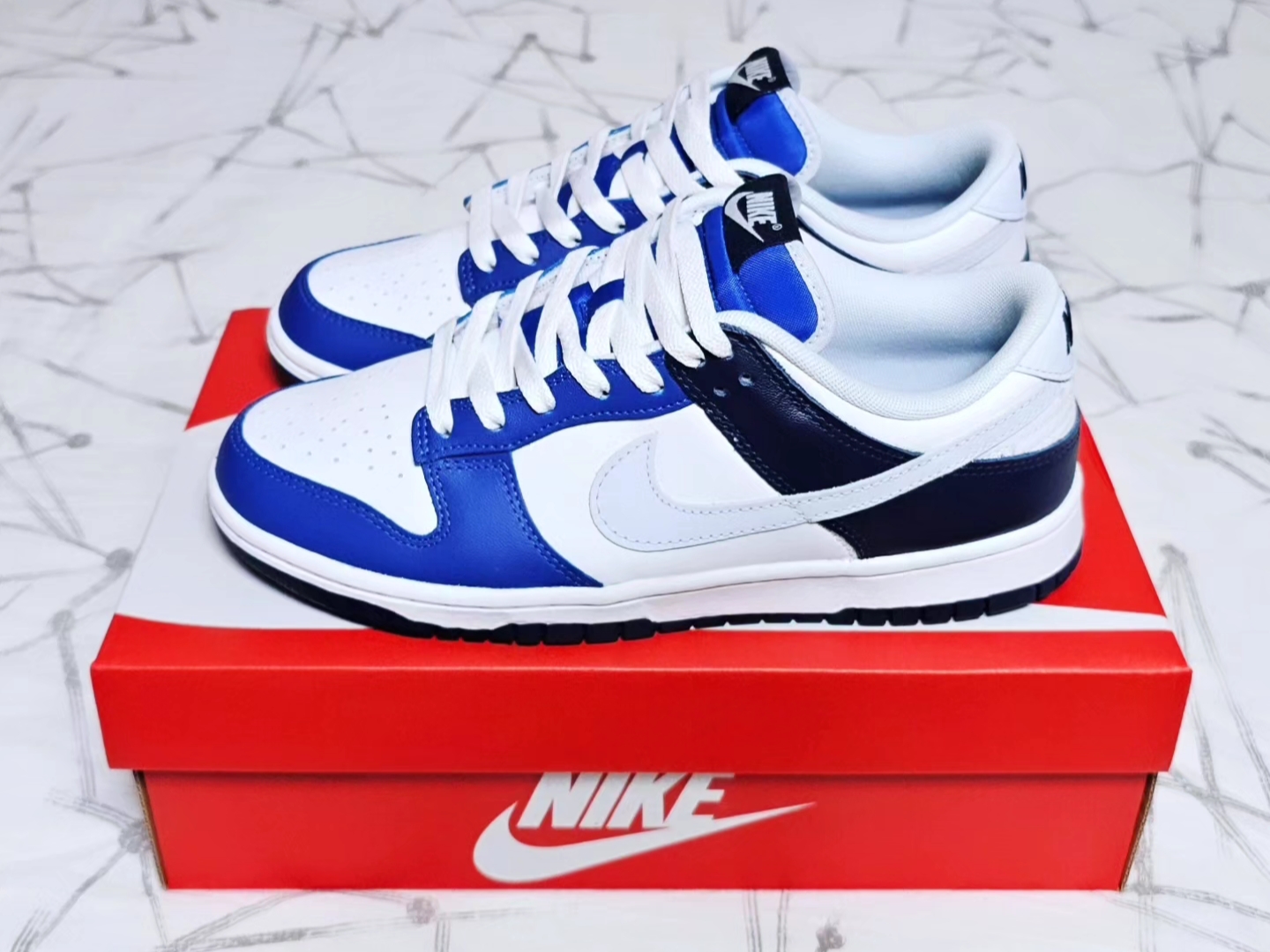 Nike Dunk Low Retro White Football Grey 착용 스타일 - 2