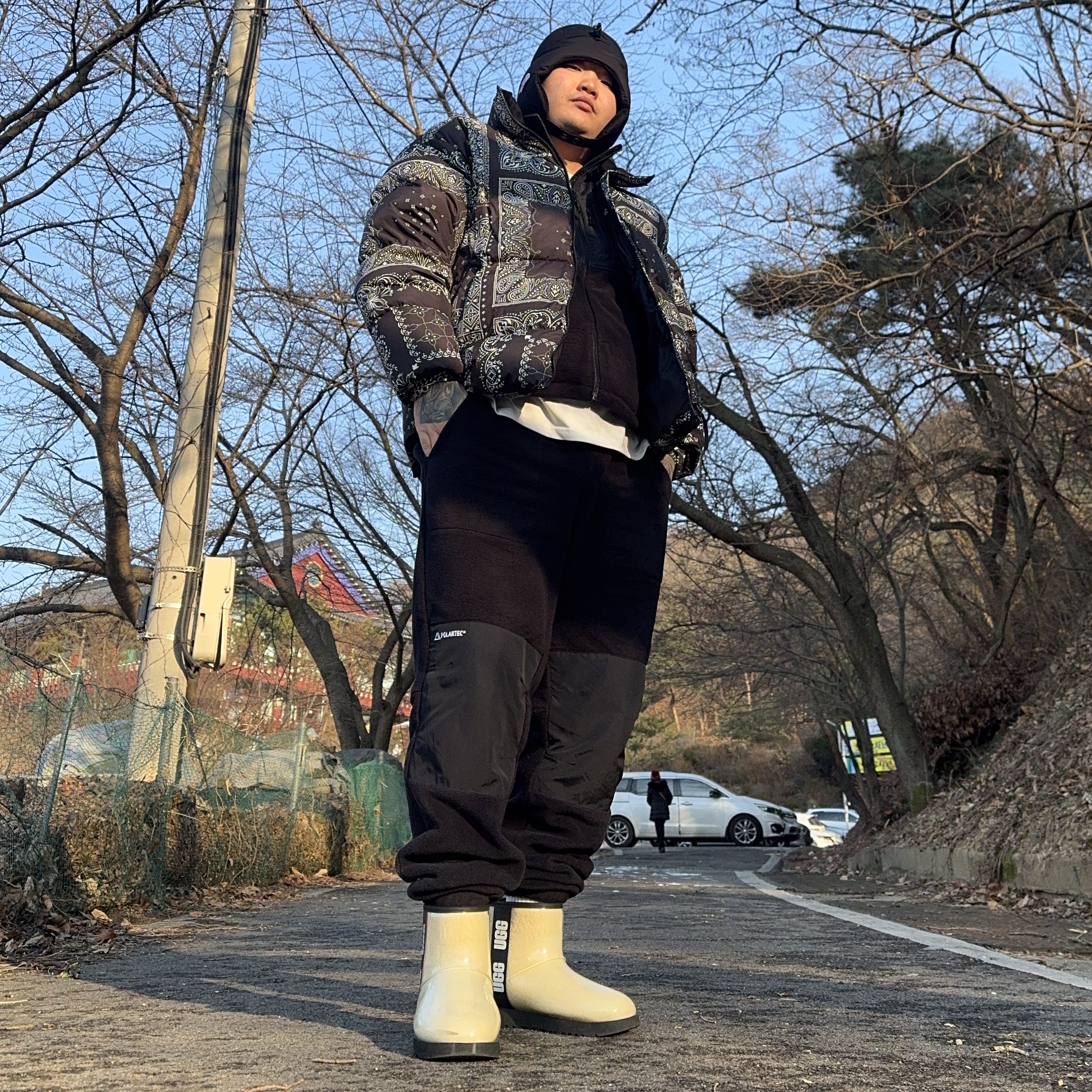 (W) UGG Classic Clear Mini Boots Natural Black, The North Face Novelty Lofty Down Jacket Real Black 착용 스타일