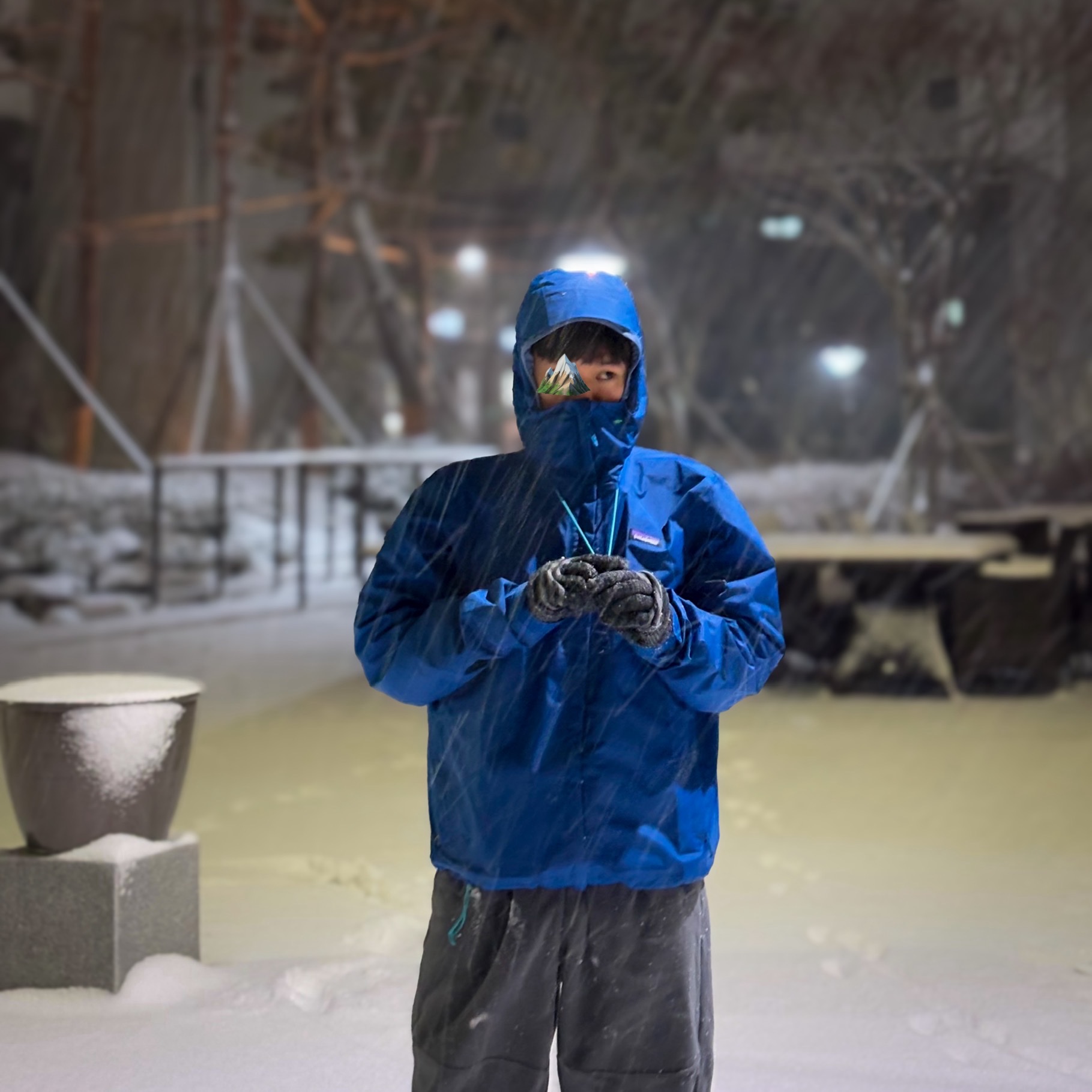Patagonia Torrentshell 3L Jacket Endless Blue, Arc'teryx Atom Hoody Stone Wash 착용 스타일 - 2