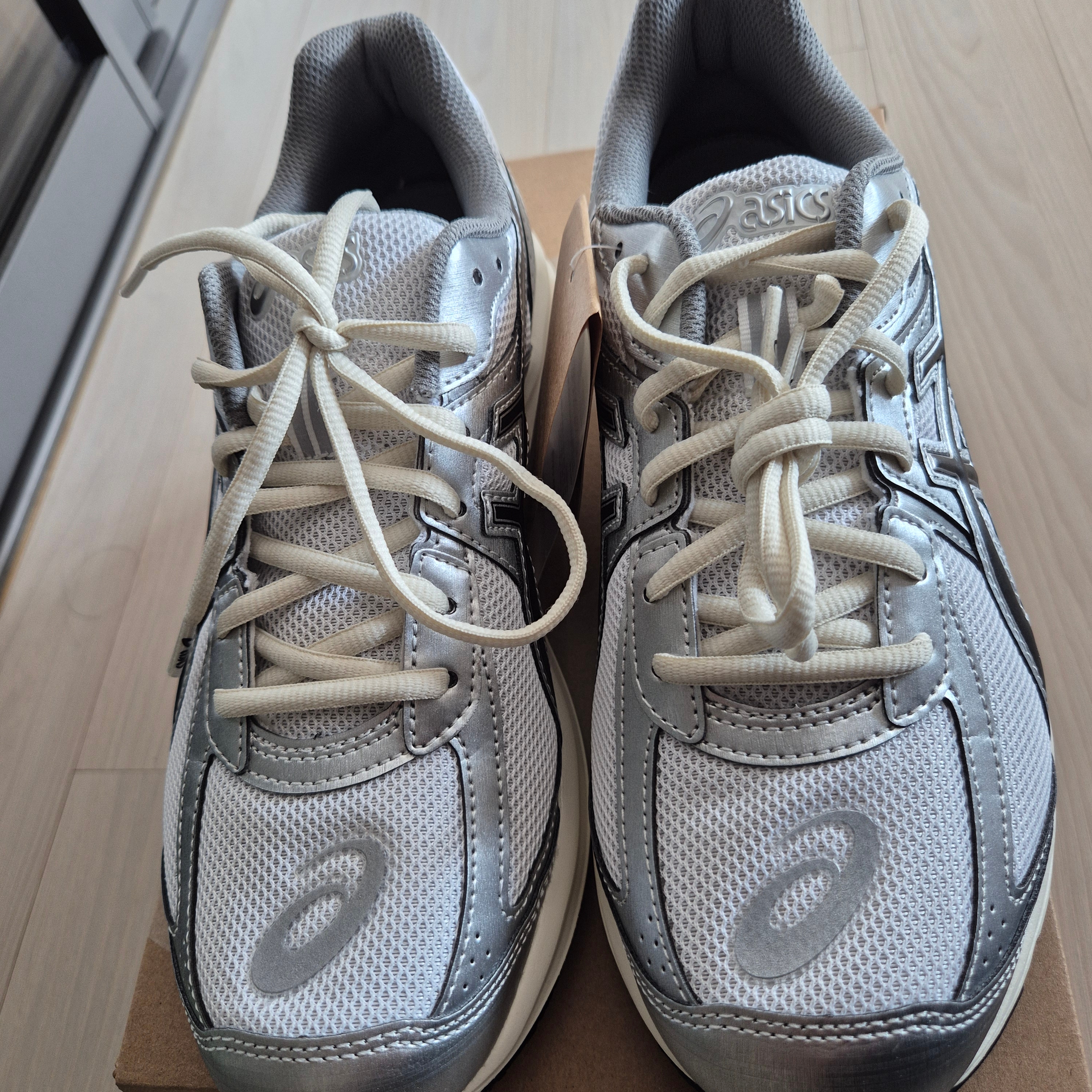Asics Jog 100 S White Black - 2E Wide 착용 스타일 - 2
