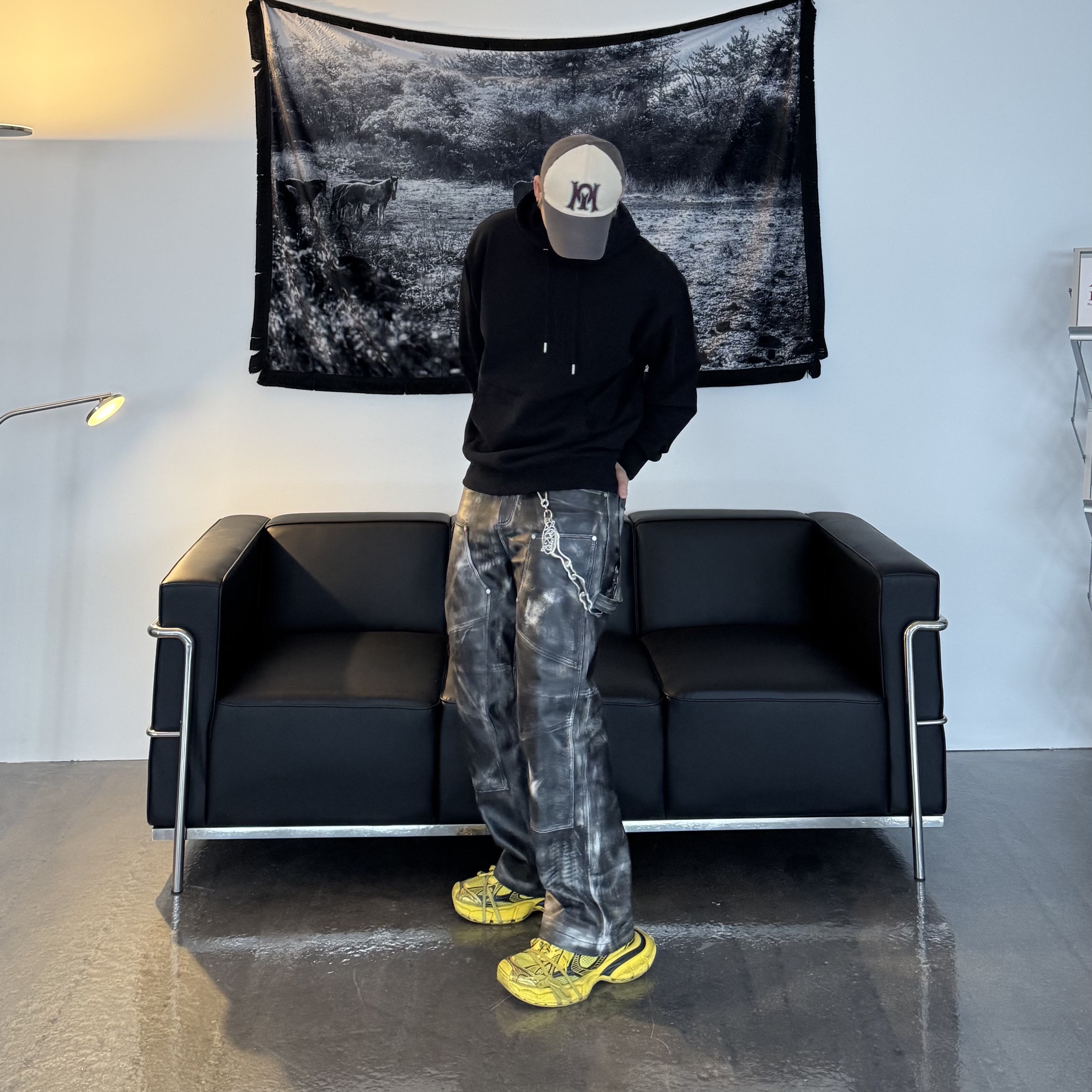 Balenciaga 3XL Sneakers Yellow Black 착용 스타일 - 1