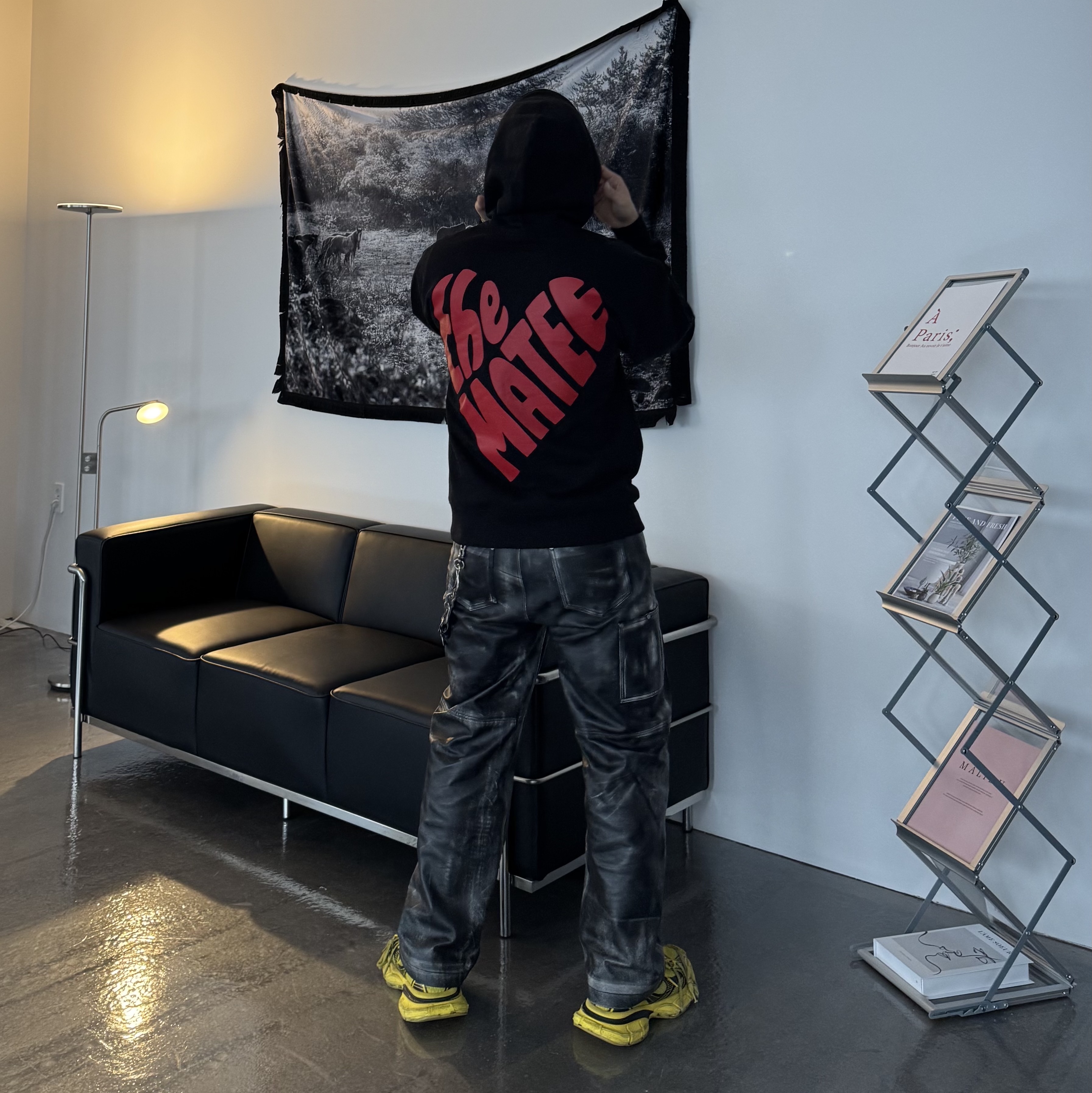 Balenciaga 3XL Sneakers Yellow Black 착용 스타일 - 2