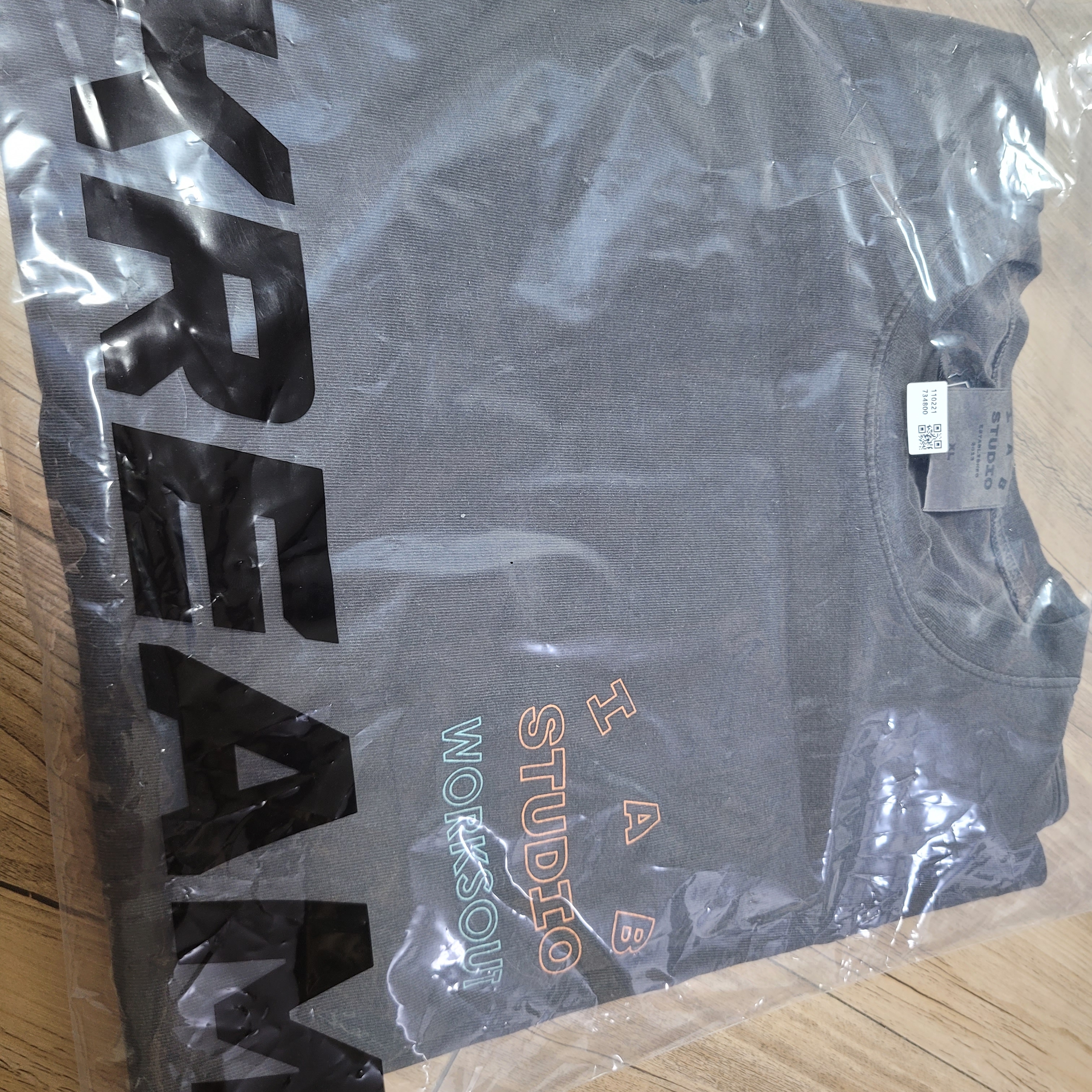 IAB Studio Pigment T-Shirt Charcoal for Worksout 착용 스타일