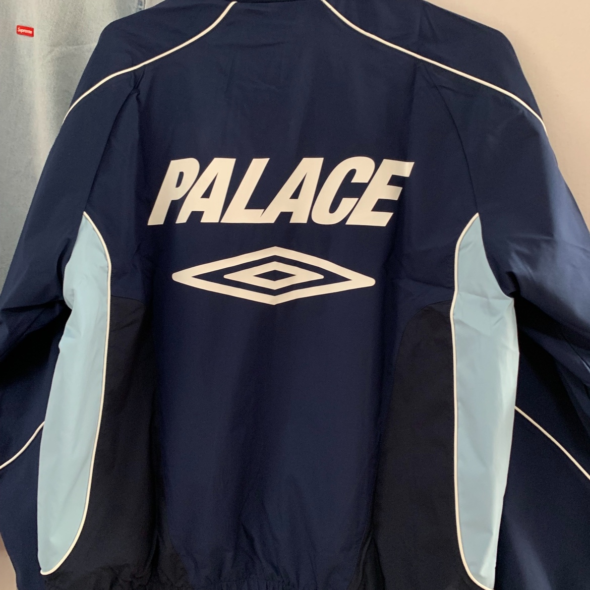 Supreme Small Box Shirt Washed Denim - 24FW, Palace x Umbro Track Jacket Blue - 24SS 착용 스타일 - 2