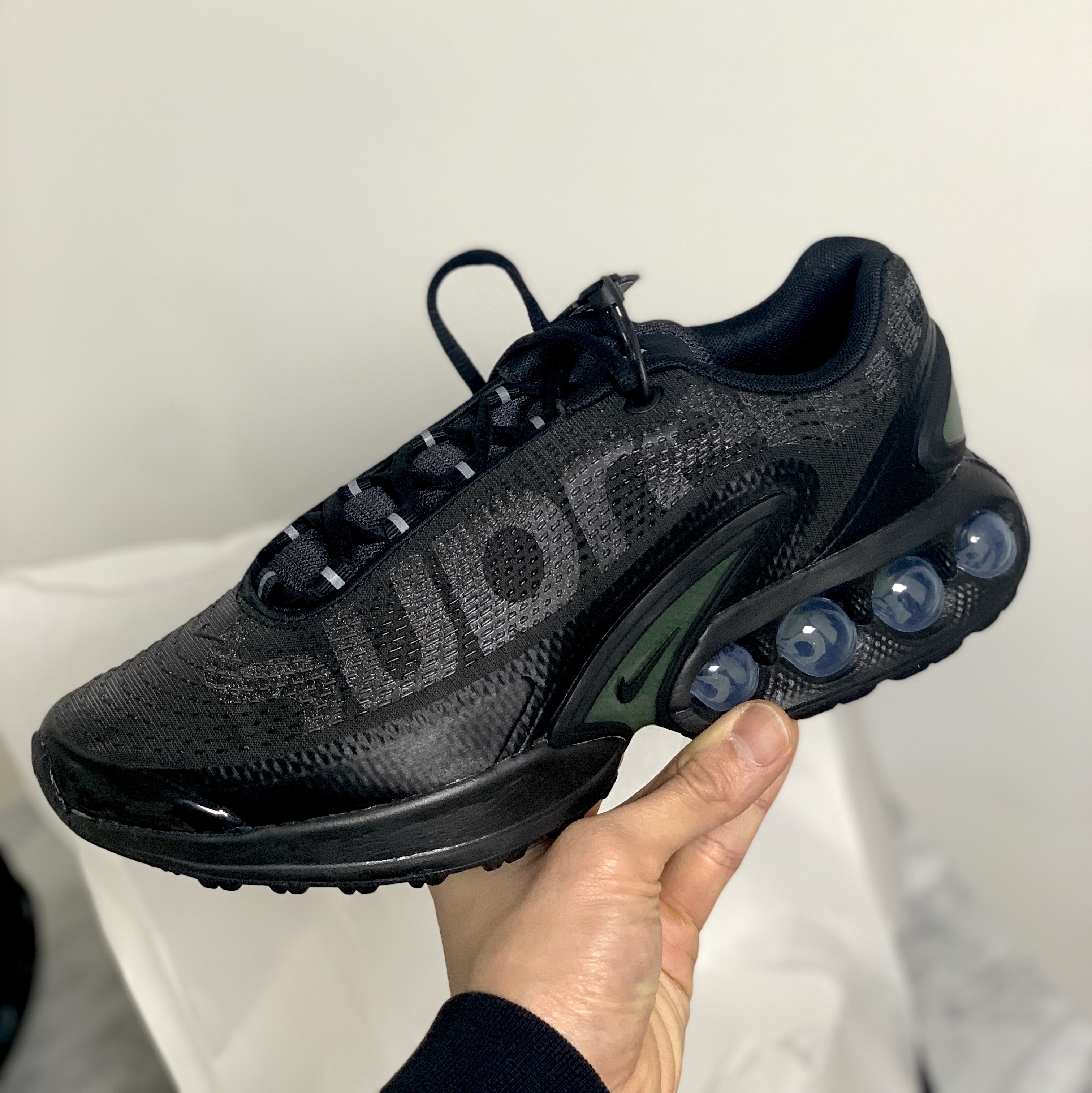 Nike x Supreme Air Max DN SP Black Galactic Jade 착용 스타일