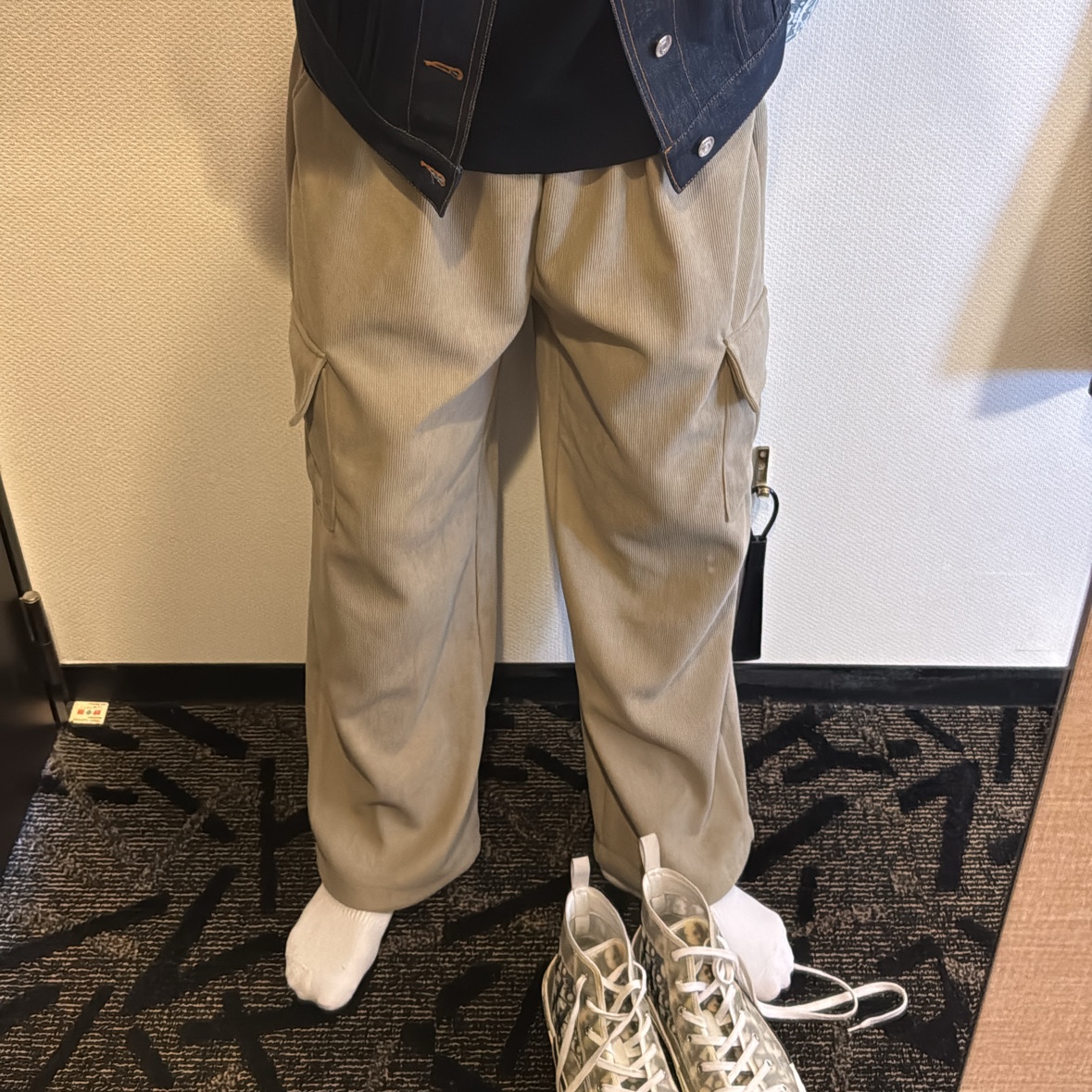 Dior Oblique Raw Cotton Denim Blouson Blue, Dior B23 High Dior Oblique White & Black 착용 스타일 - 3