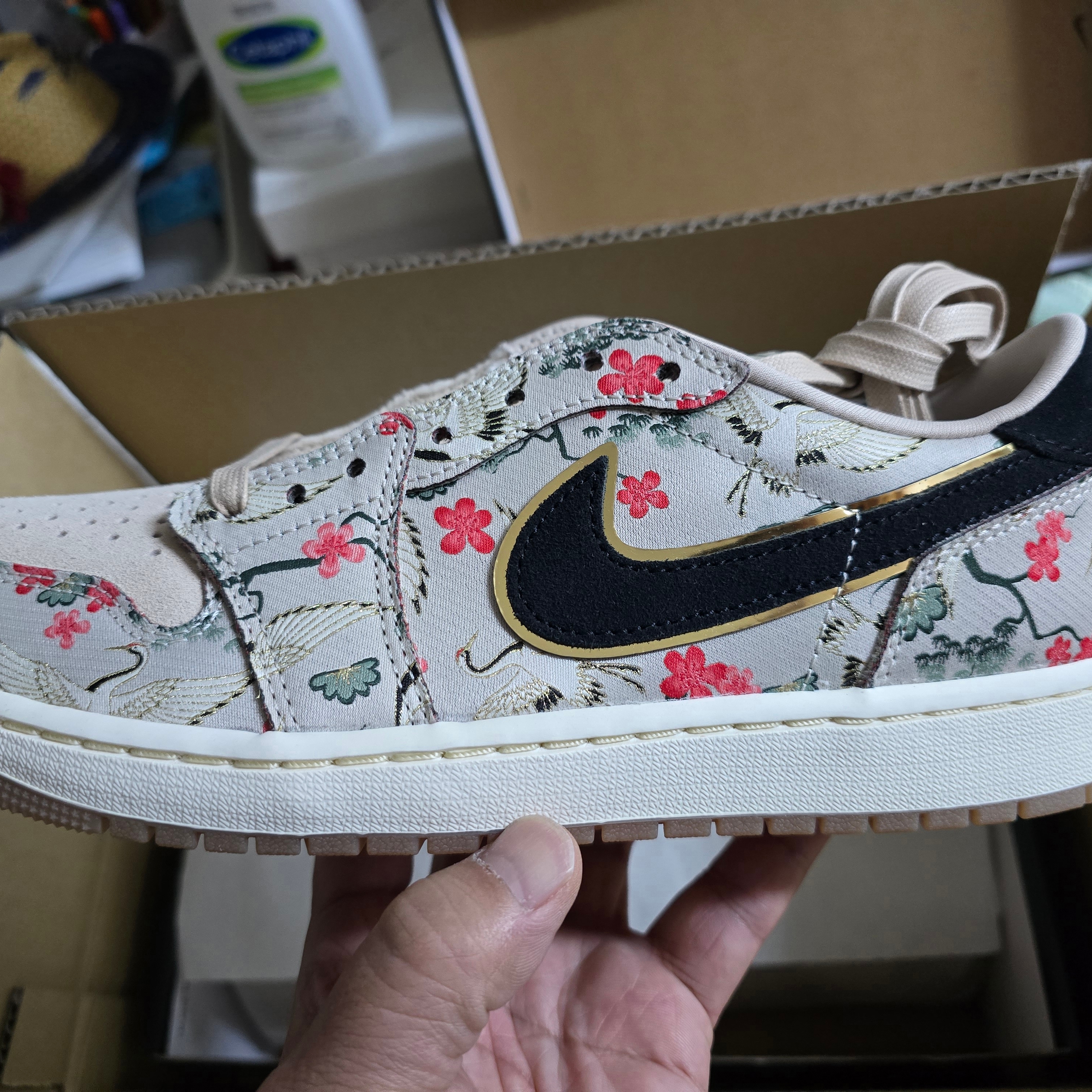 Jordan 1 Retro Low OG Rui Cranes 착용 스타일 - 1