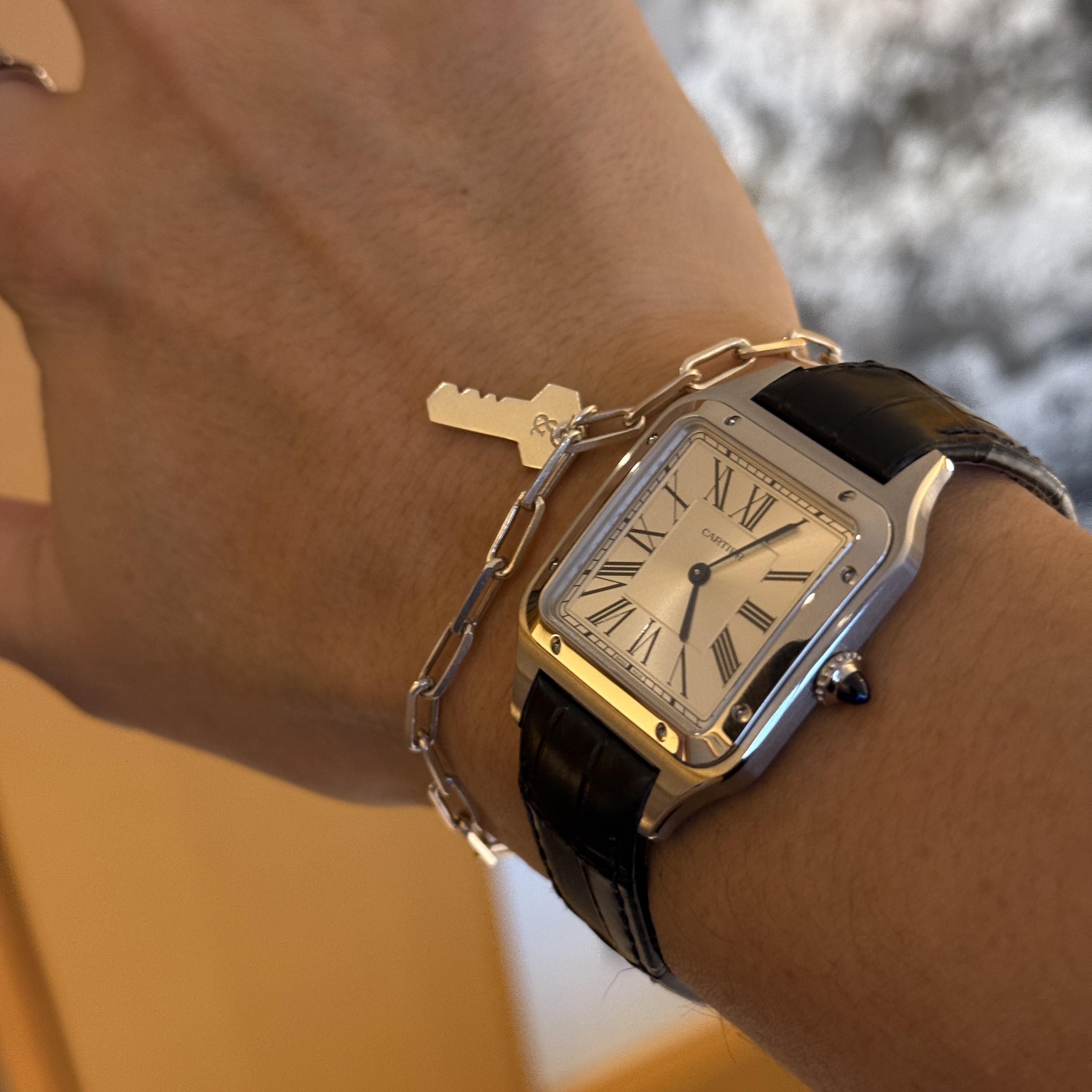 Cartier Santos Dumont Watch Large Quartz Steel Alligator Leather Navy Blue 착용 스타일 - 5