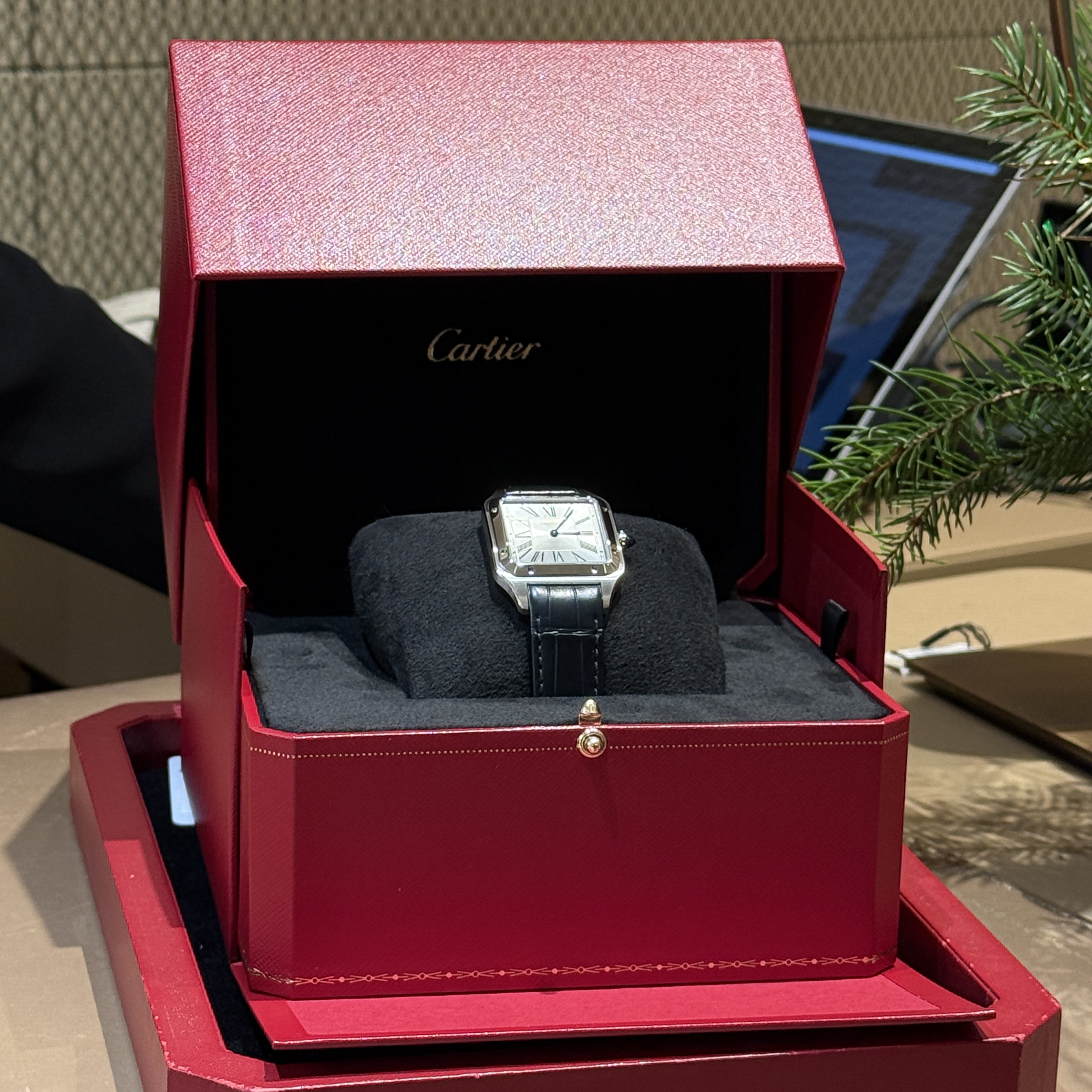 Cartier Santos Dumont Watch Large Quartz Steel Alligator Leather Navy Blue 착용 스타일 - 2