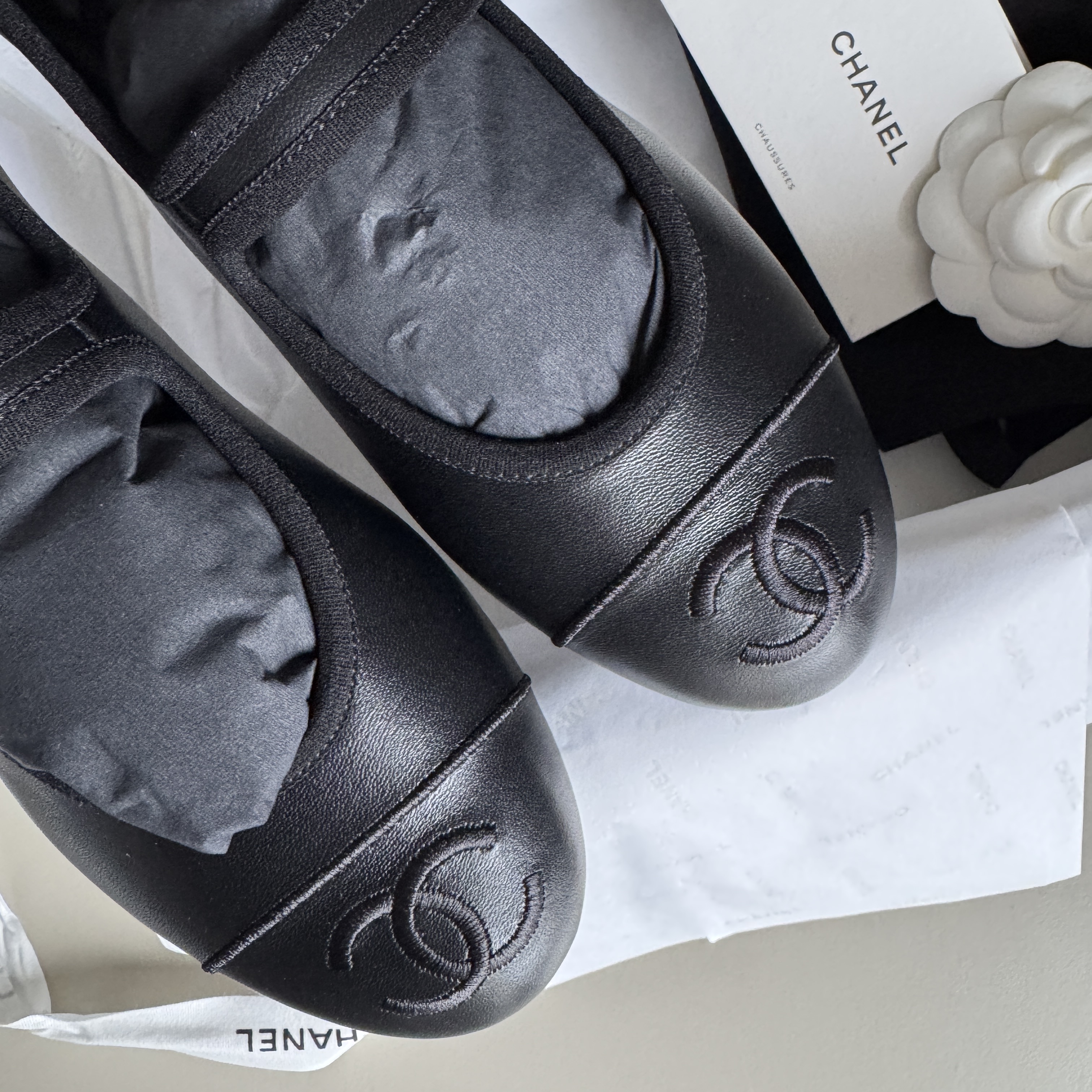 (W) Chanel Mary Jane Lambskin & Black 착용 스타일 - 6
