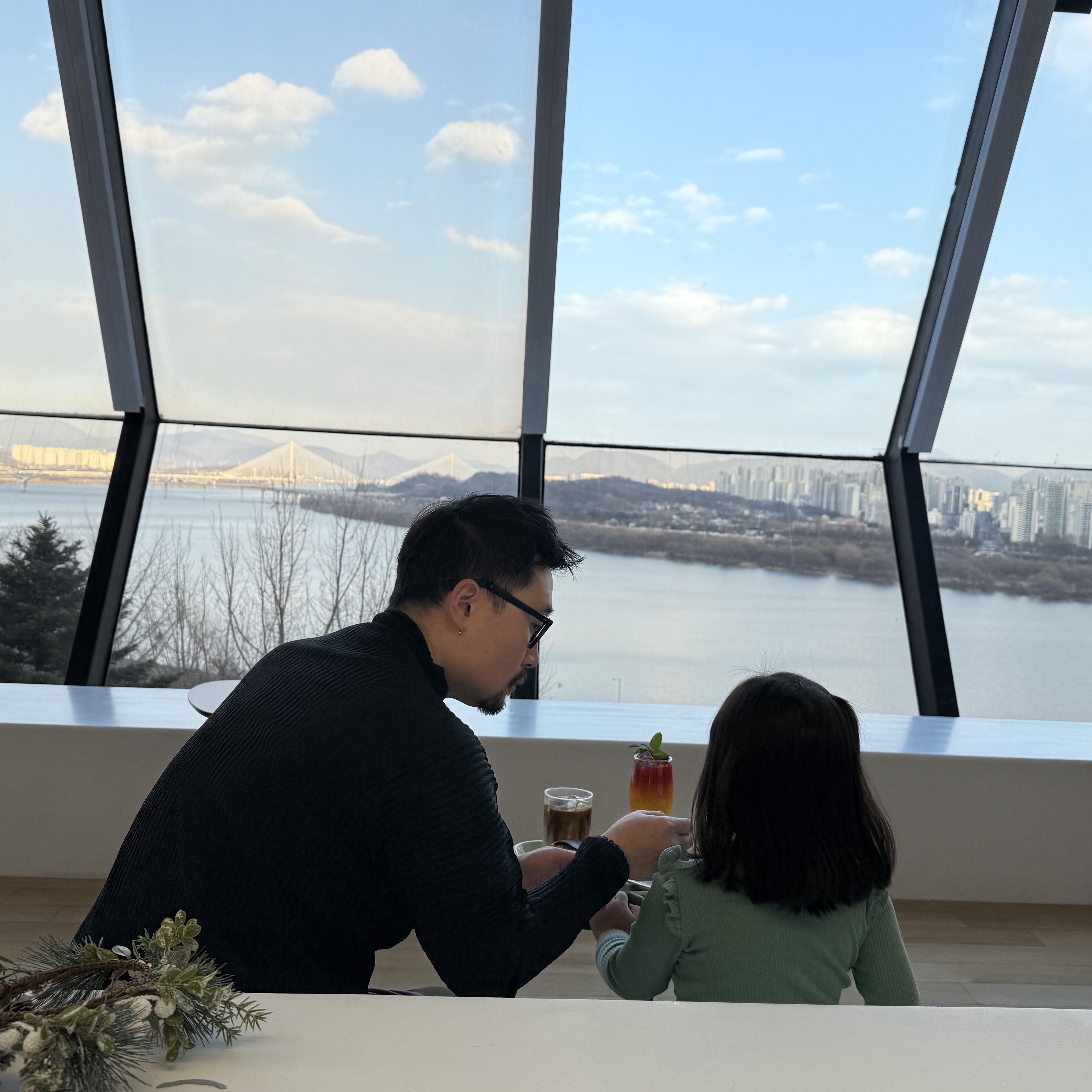 Homme Plisse Issey Miyake Basics T-Shirt Black 착용 스타일