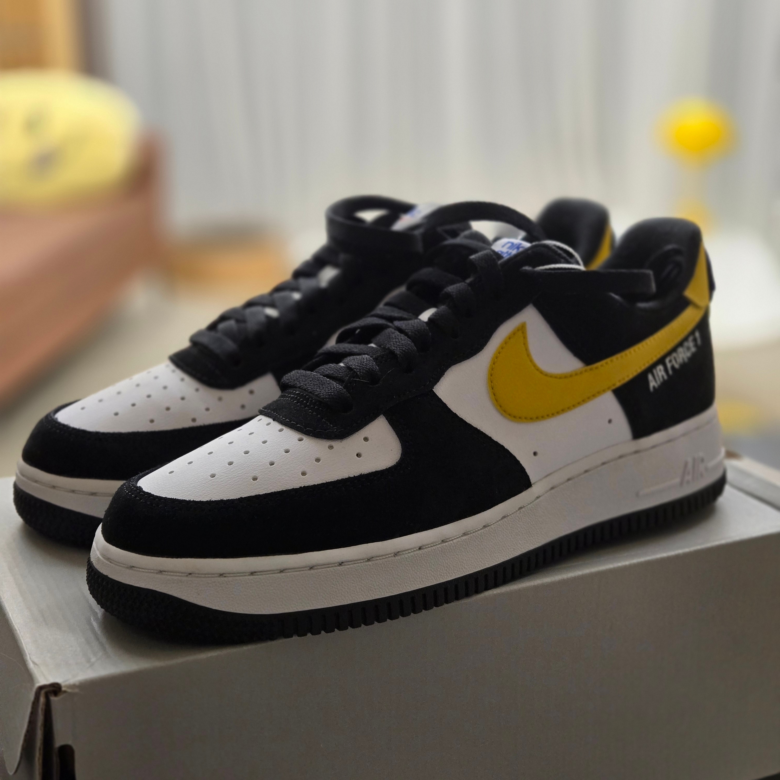 Nike Air Force 1 '07 LV8 Athletic Club Black Dark Sulfur 착용 스타일