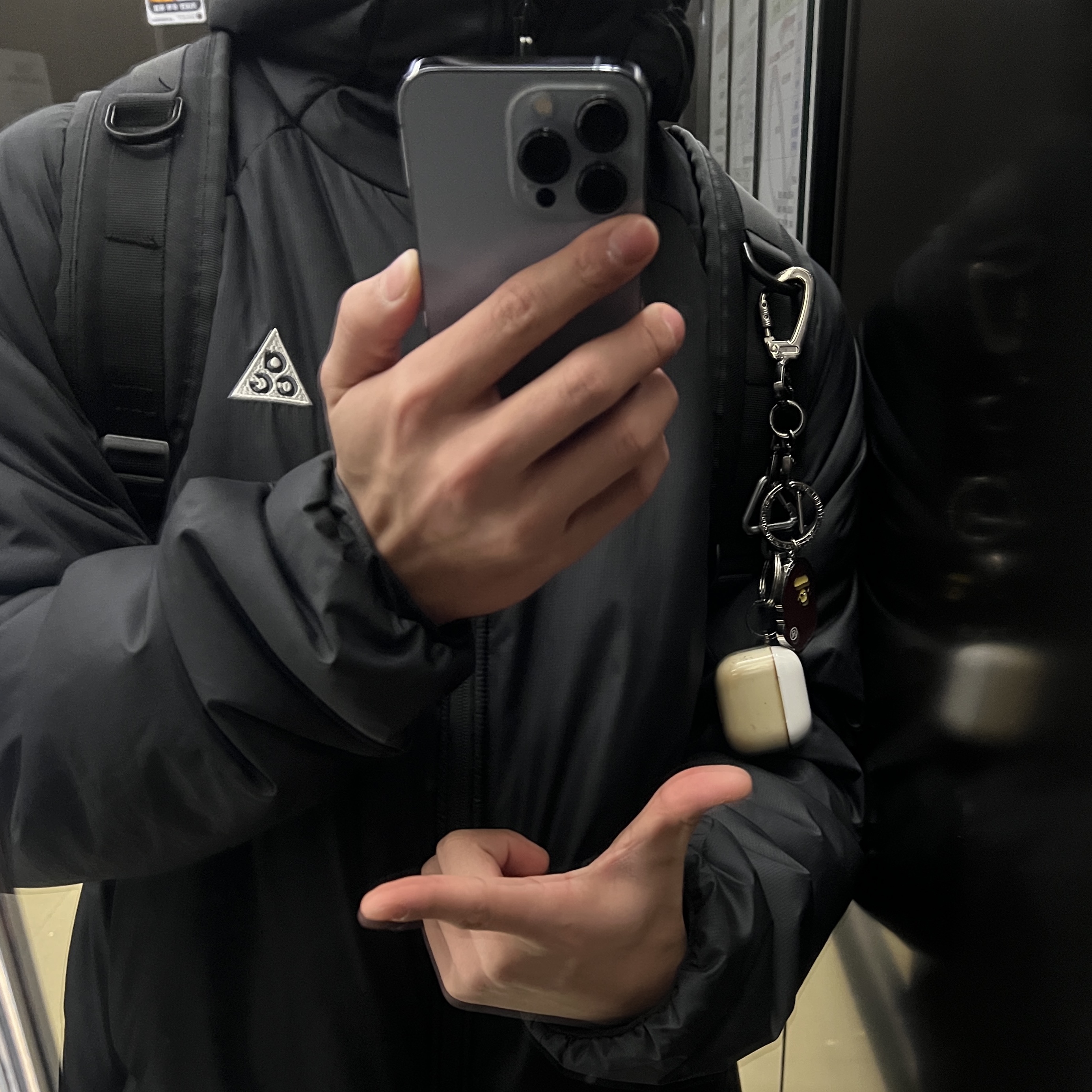 Nike ACG Rope De Dope Primaloft Therma-Fit Jacket Black Summit White - Asia, BAPE Ape Head Metal Keychain Brown 착용 스타일