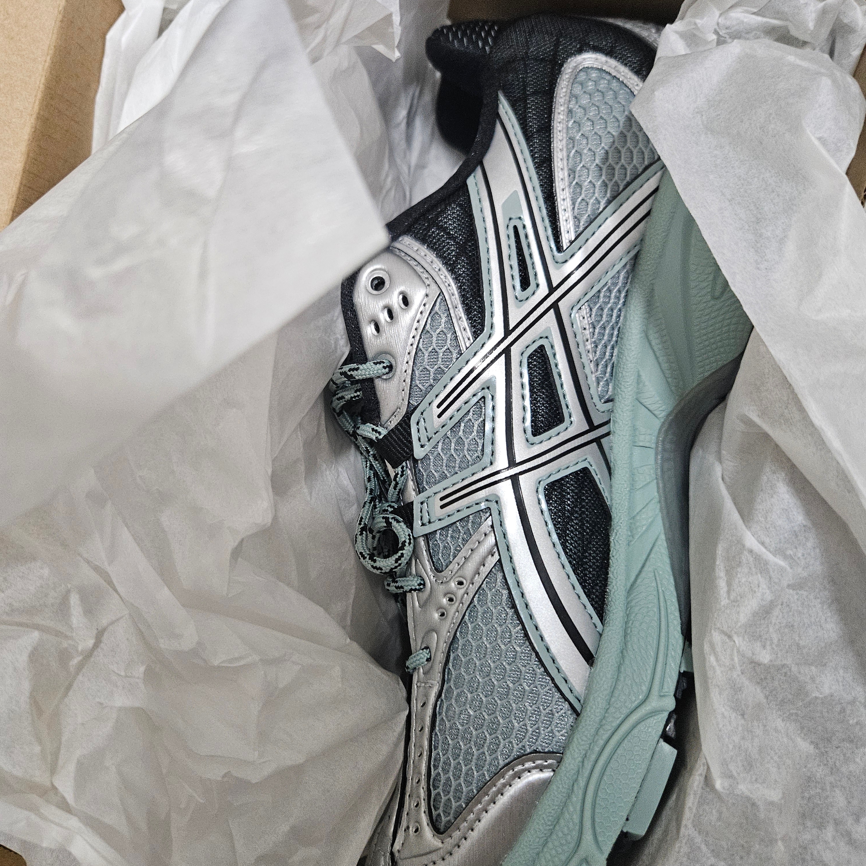 Asics Gel-Nimbus 10.1 Ocean Haze Pure Silver 착용 스타일
