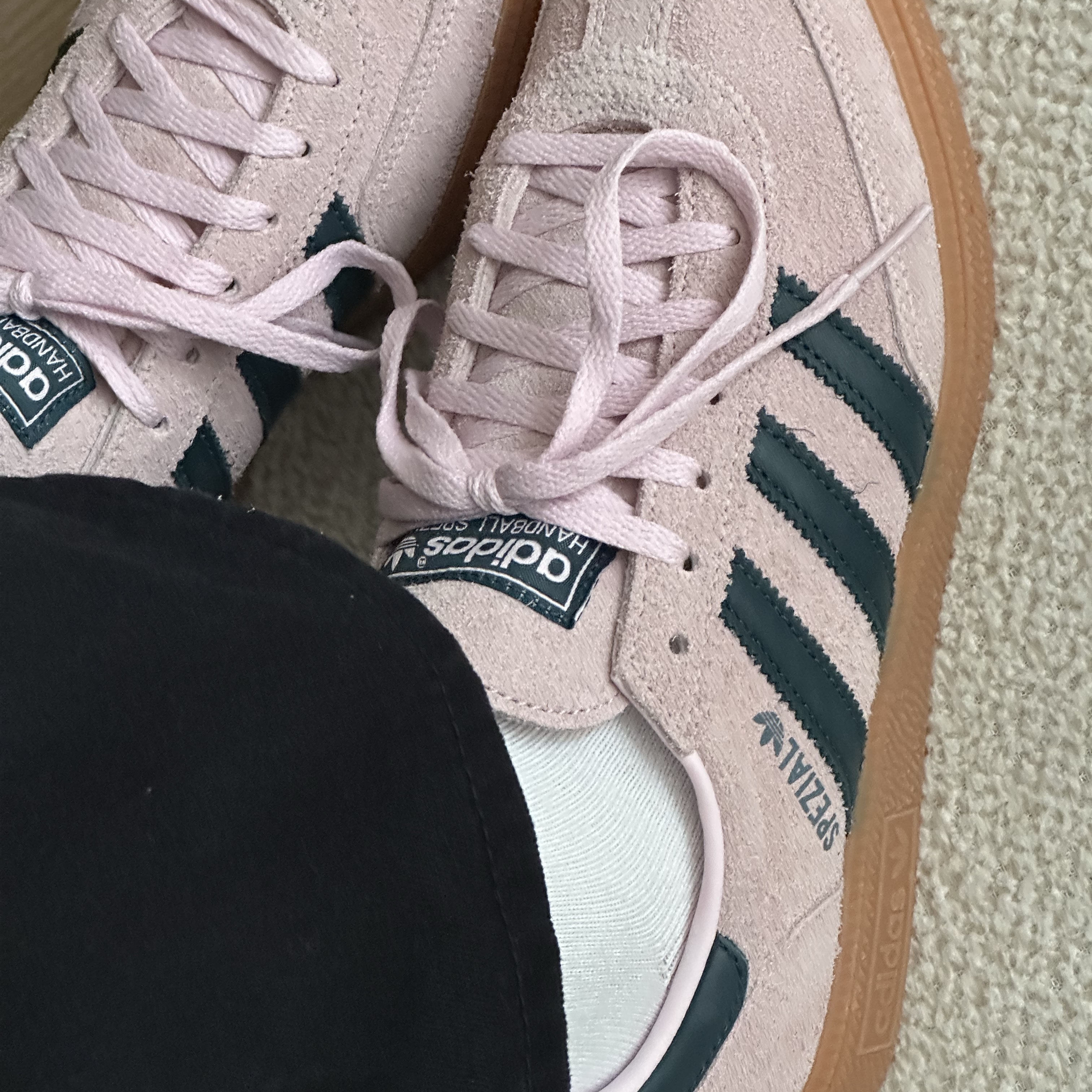 (W) Adidas Spezial Handball Clear Pink 착용 스타일