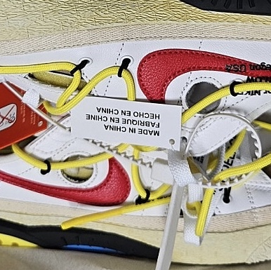 Nike x Off-White Blazer Low '77 White and University Red 착용 스타일