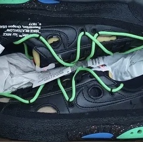 Nike x Off-White Blazer Low '77 Black and Electro Green 착용 스타일