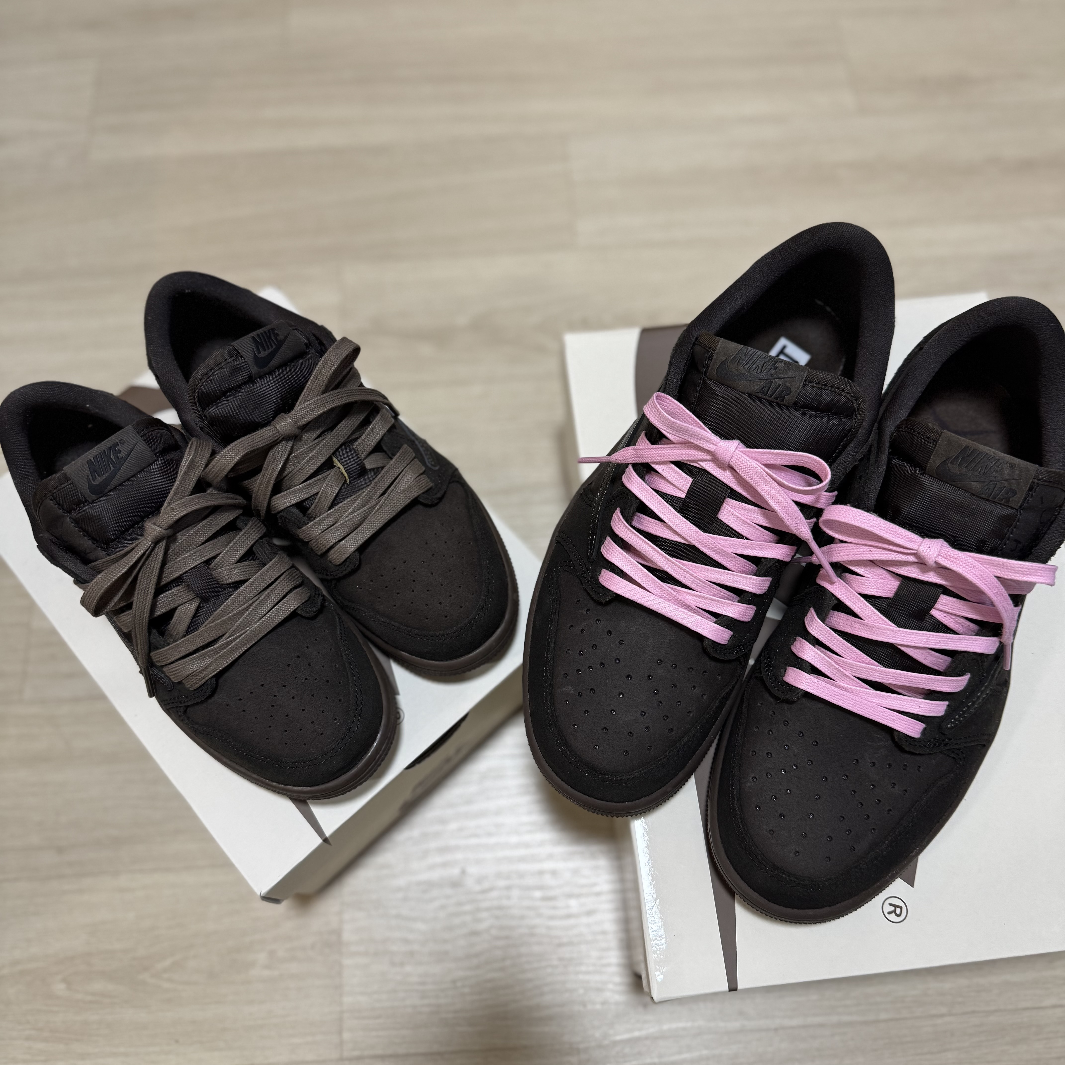 Jordan 1 x Travis Scott Retro Low OG SP Velvet Brown and Dark Mocha, (PS) Jordan 1 x Travis Scott Retro Low OG SP Velvet Brown and Dark Mocha 착용 스타일 - 3