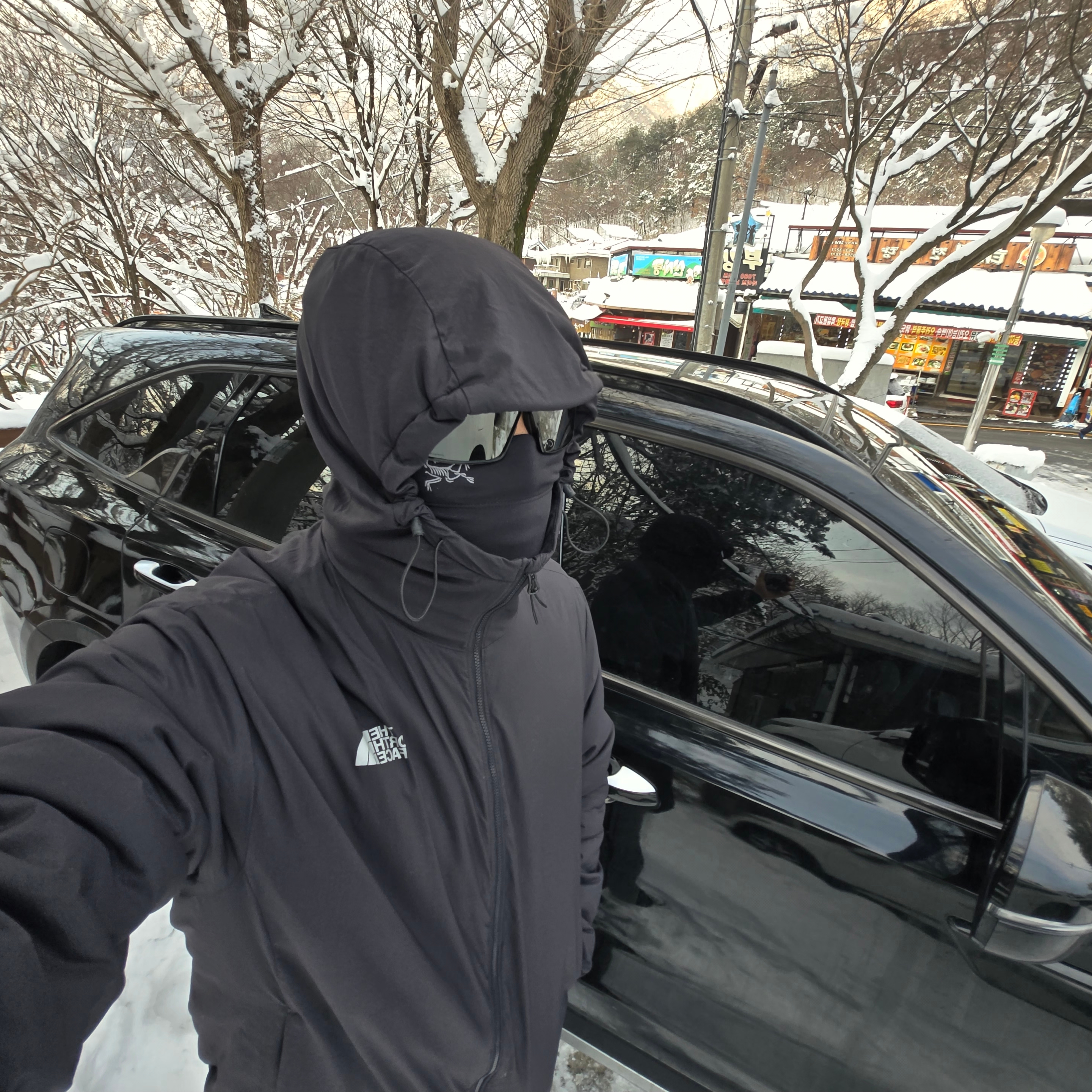 Matin Kim Logo Jacquard Short Beanie Black, GREGORY Baltoro65 Md Crocodile Green 착용 스타일 - 2