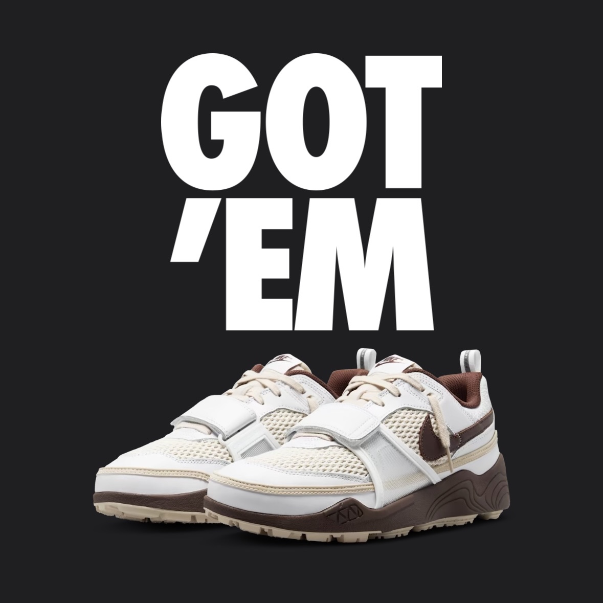 Nike x Travis Scott Zoom Field Jaxx White and Light Chocolate 착용 스타일