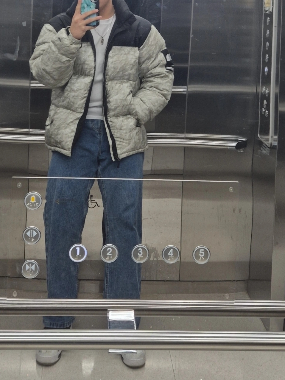 Supreme x The North Face Paper Print Nuptse Jacket - 19FW, Nike x Peaceminusone Air Force 1 Low Para-Noise 2.0 착용 스타일