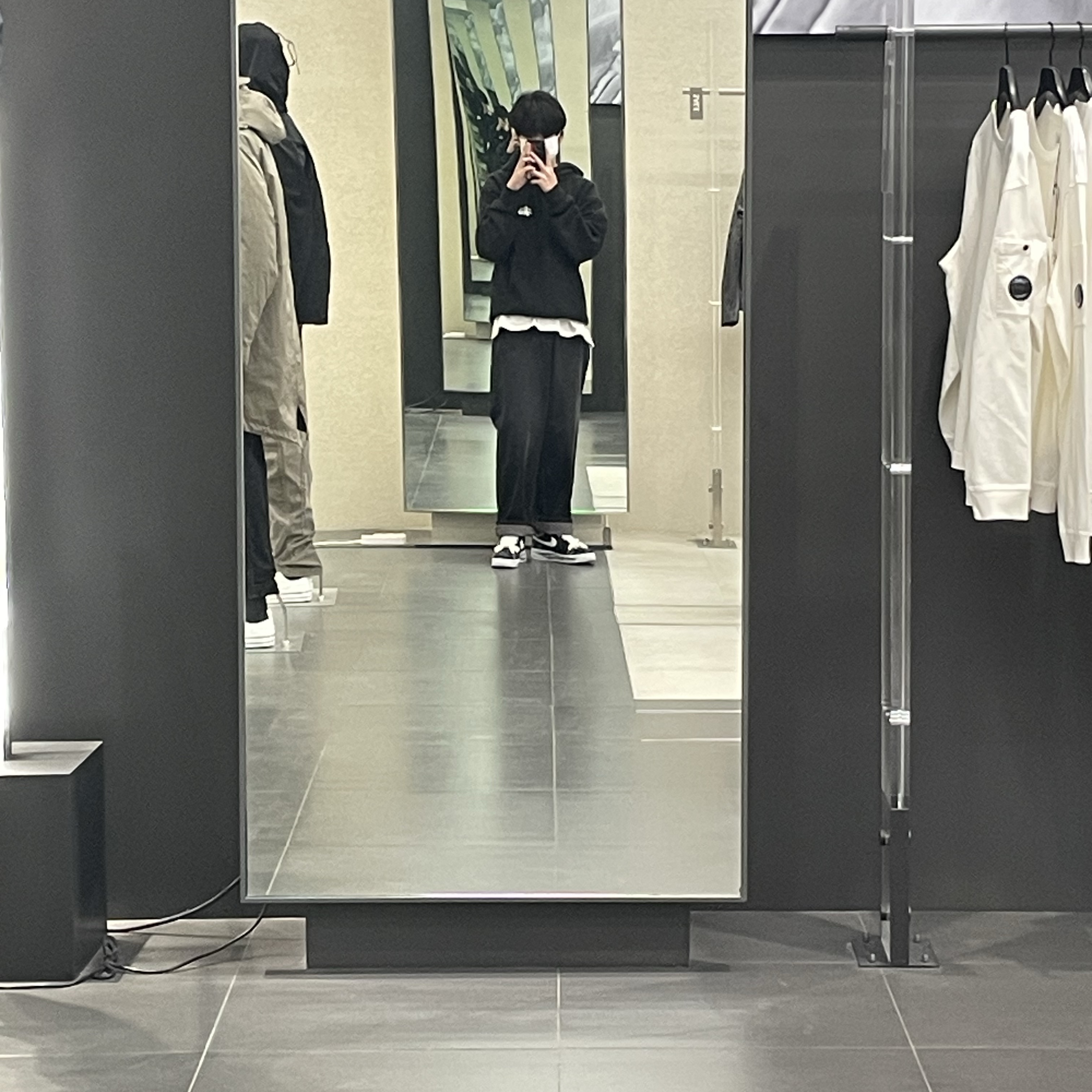 Stussy Basic Stussy Hoodie Black, Stussy 8 Ball Pigment Dyed T-Shirt Natural 착용 스타일