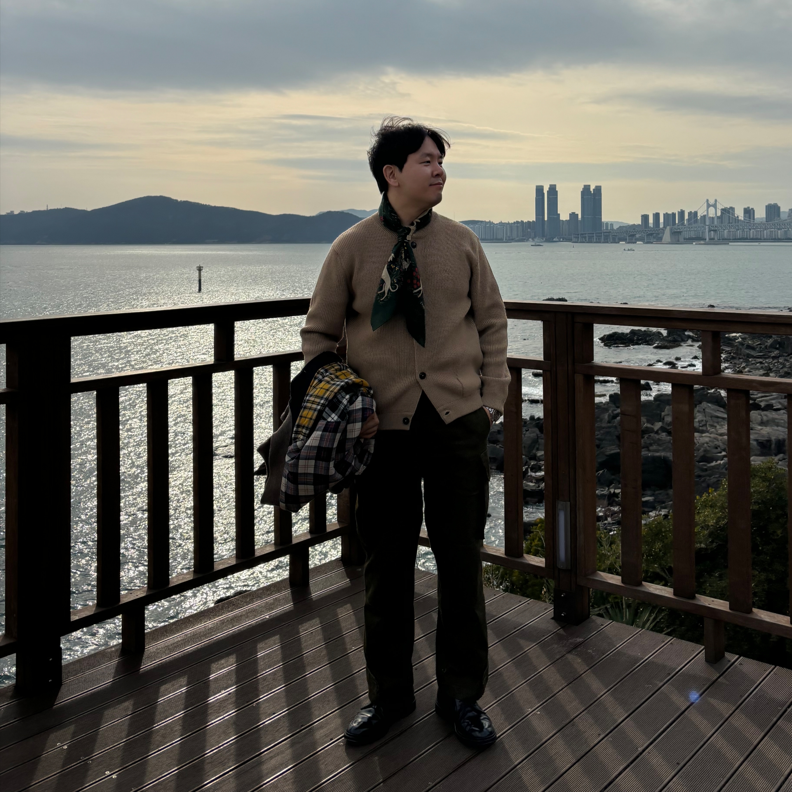 Alden 9901 Cordovan Plain Toe Blucher Oxford Black - D, Drake's Mythical Animals Print Wool Silk Bandana Navy 착용 스타일 - 3