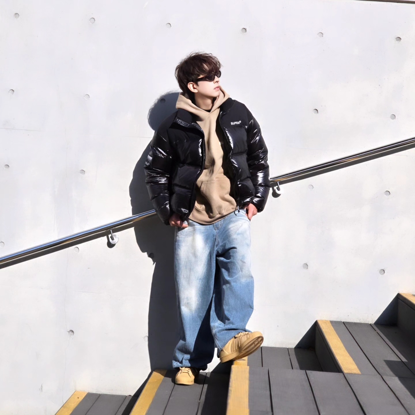 Essentials Hoodie Oak - 22SS, Adidas Superstar Golden Beige 착용 스타일 - 3