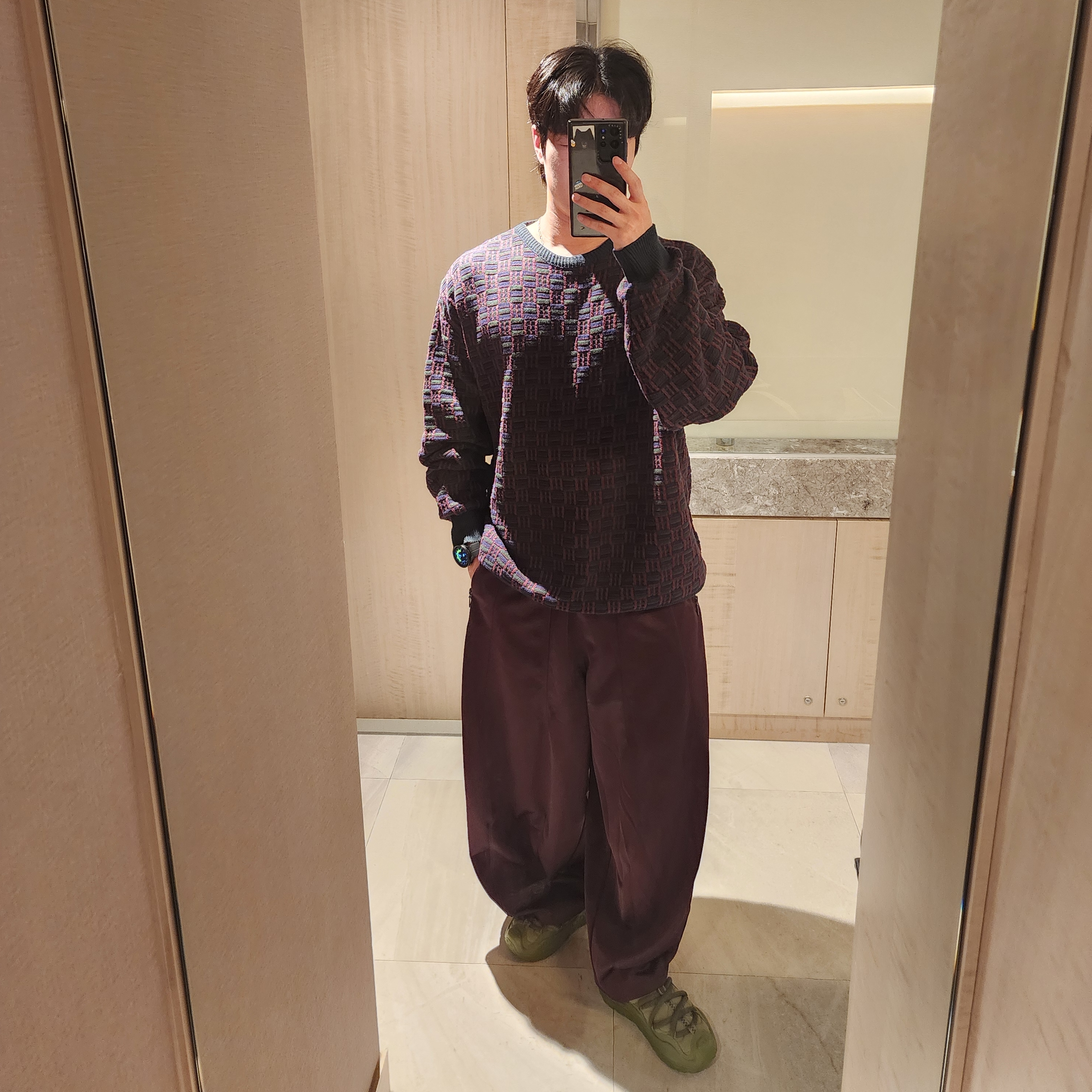 Hoka Ora Primo Forest Floor, Needles H.D. Track Pants Poly Smooth Brown 착용 스타일