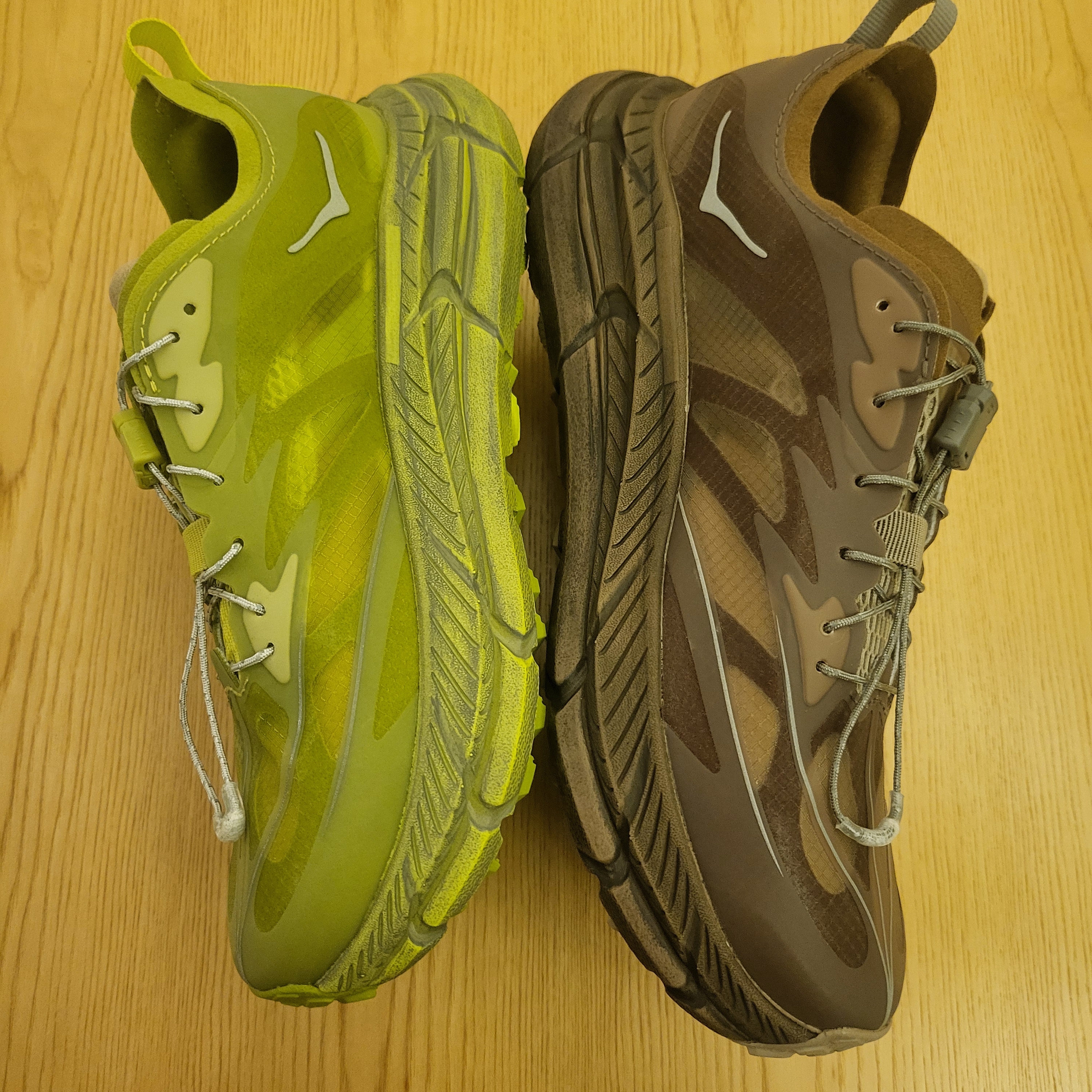 Hoka x Satisfy Mafate Speed 4 Lite Rubber, Hoka x Satisfy Mafate Speed 4 Lite Sulfur 착용 스타일 - 2