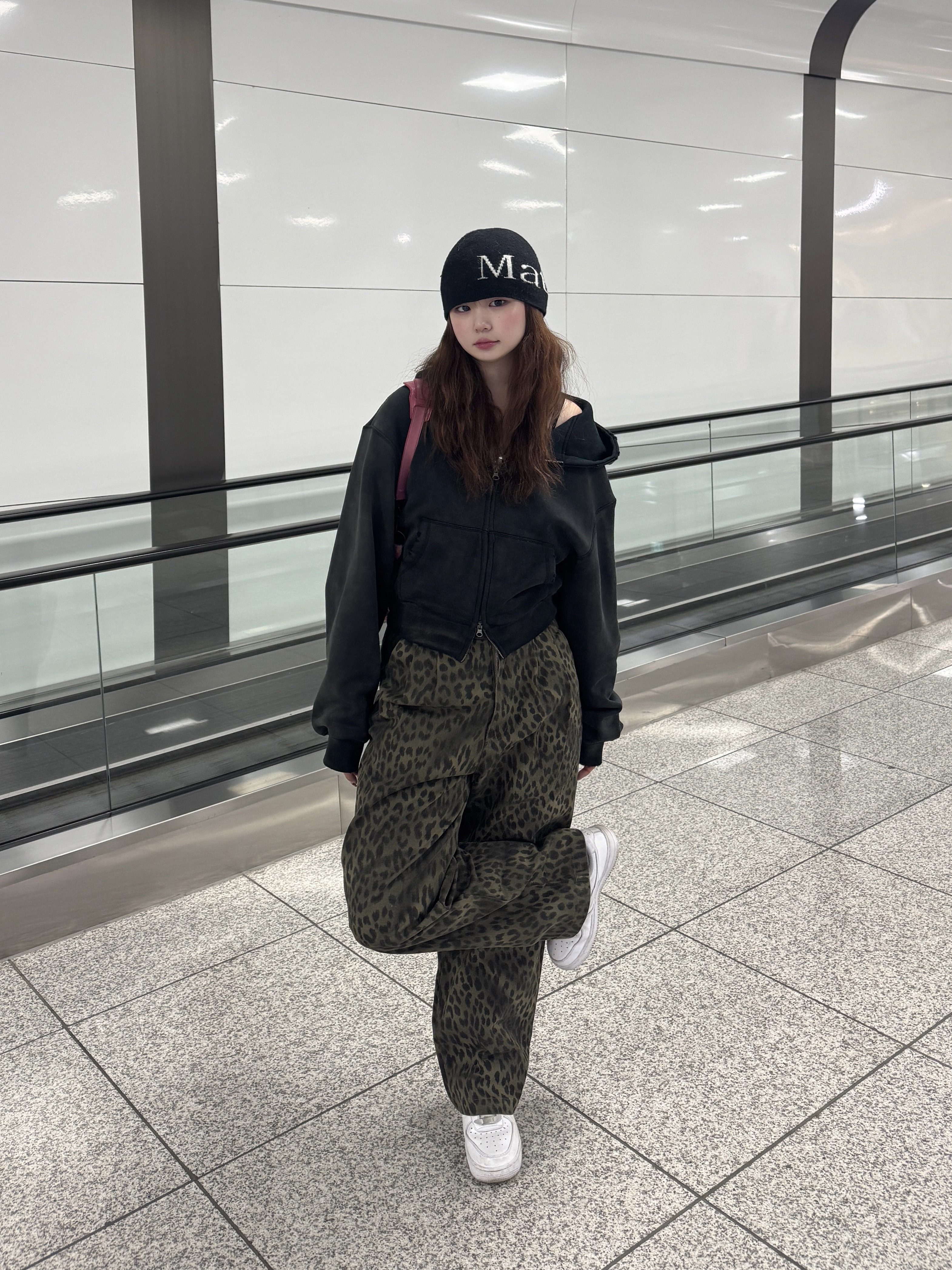 ersco Leopard Baggy Trousers Khaki, (W) Nike Air Force 1 '07 Low White 착용 스타일 - 1