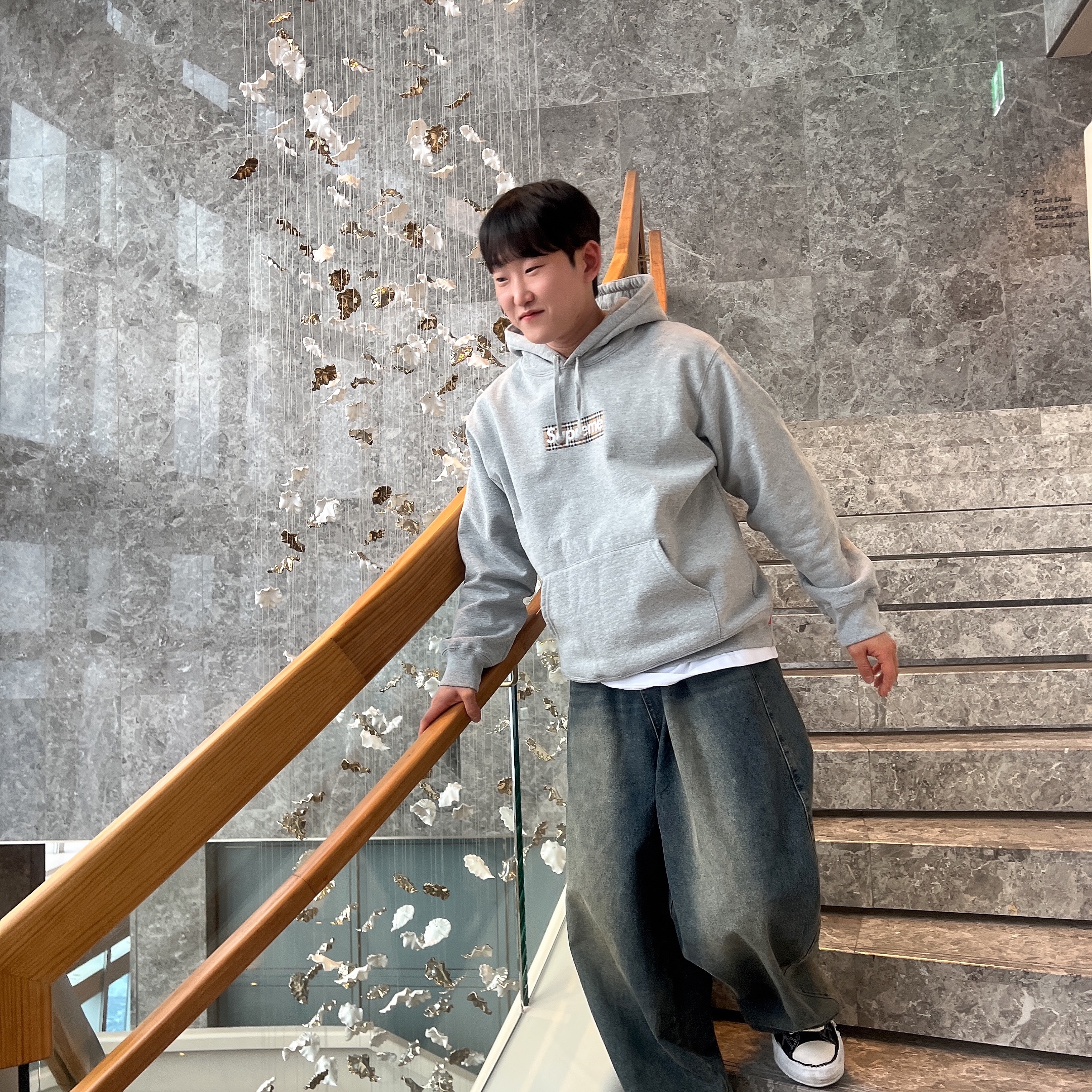 Supreme x Burberry Box Logo Hooded Sweatshirt Heather Grey - 22SS, Maison Mihara Yasuhiro Peterson OG Sole Canvas Low Sneakers Black 착용 스타일 - 1