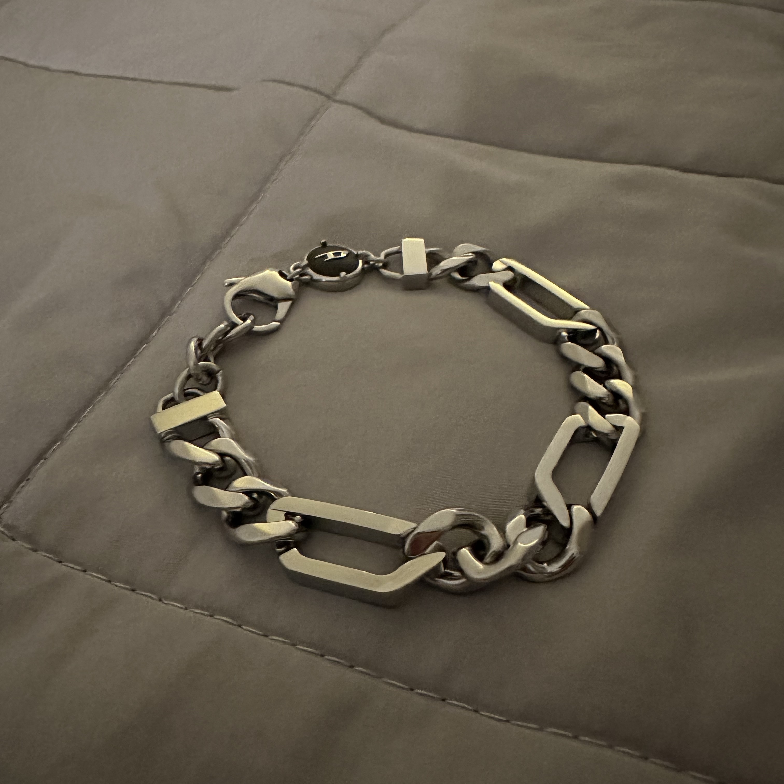 Diesel Dx1351 Stainless Steel Chain Bracelet Silver 착용 스타일 - 1