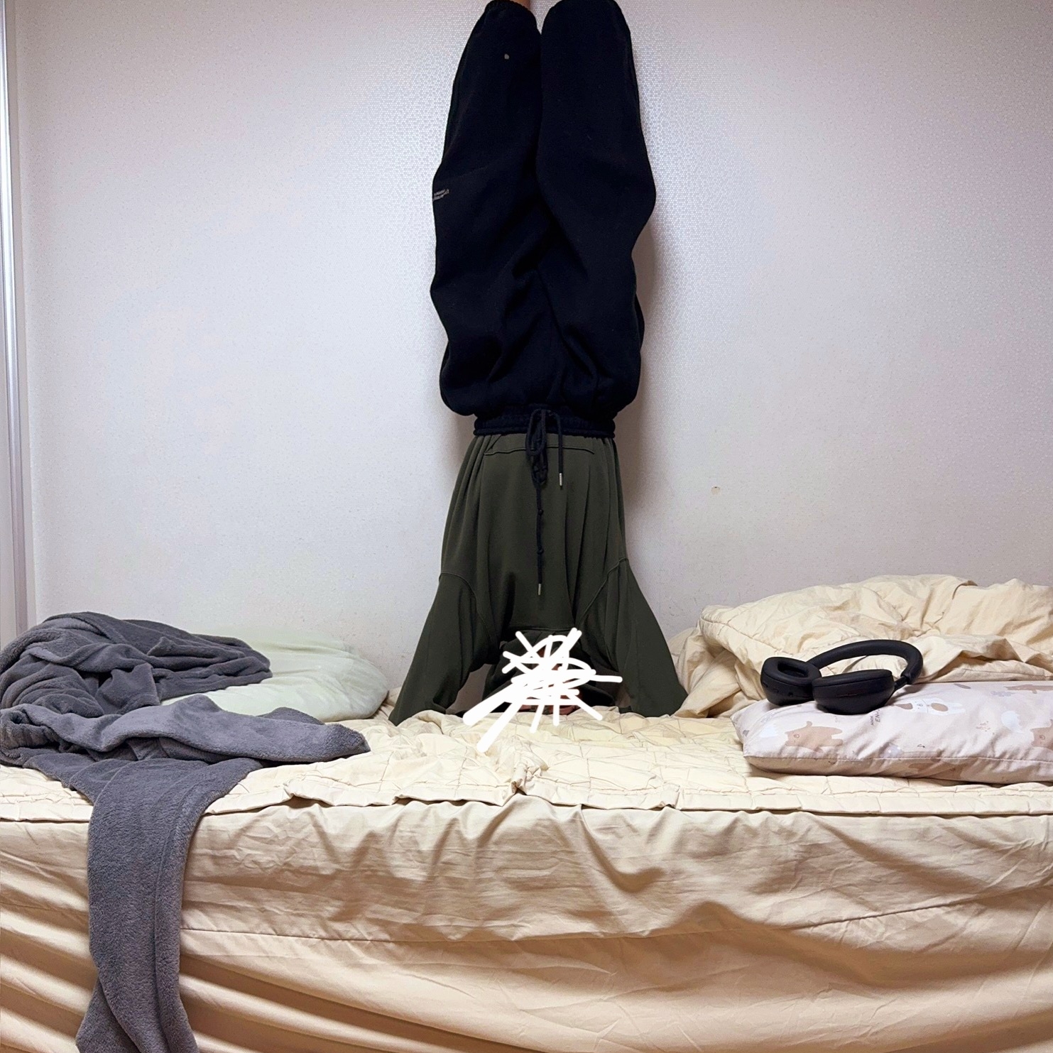 Undermycar Mu.03 Anti Fxxking Logo Play Oversized Sweat Jogger Black 착용 스타일