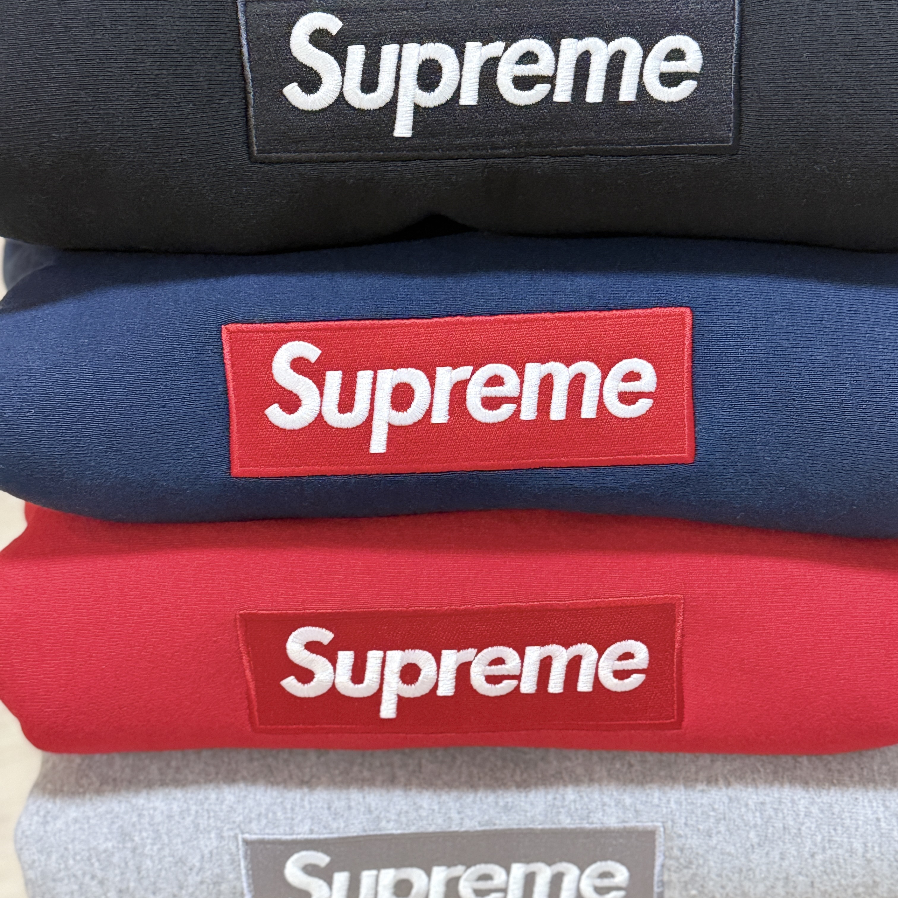 Supreme Box Logo Hooded Sweatshirt Black - 24FW, Supreme Box Logo Hooded Sweatshirt Navy - 24FW 착용 스타일