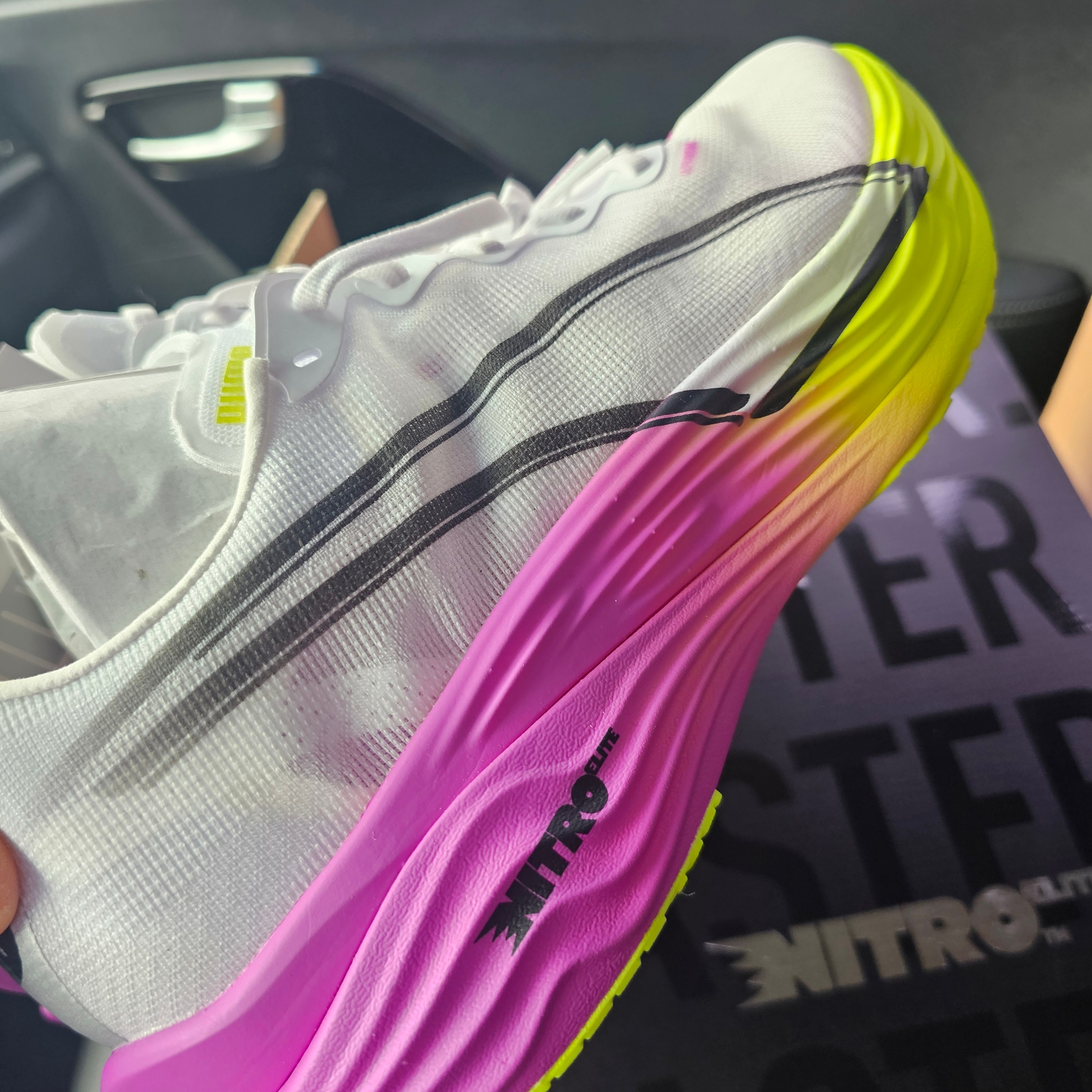 Puma Deviate Nitro Elite 3 White Pure Magenta 착용 스타일