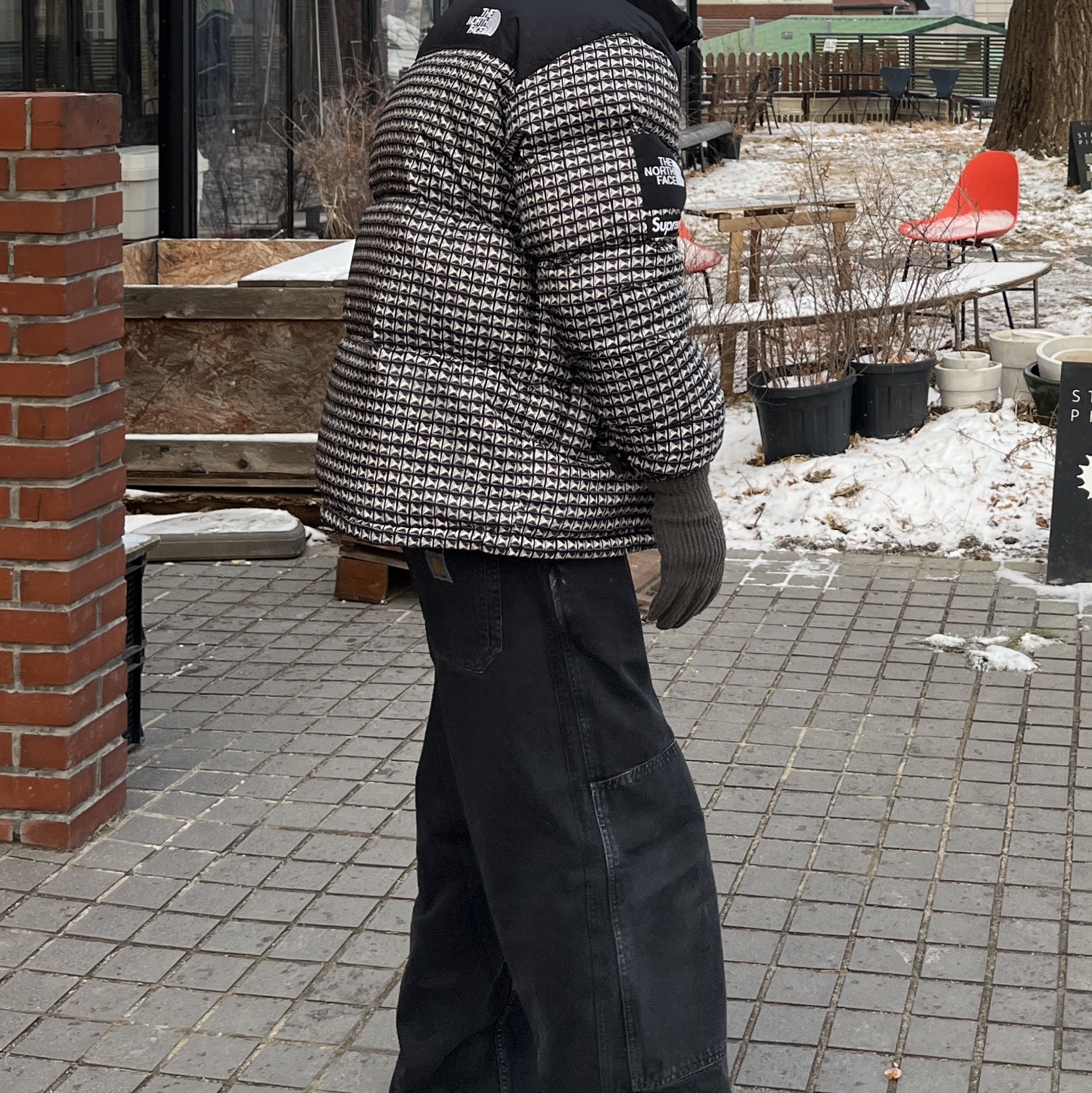 Supreme x The North Face Studded Nuptse Jacket Black - 21SS 착용 스타일