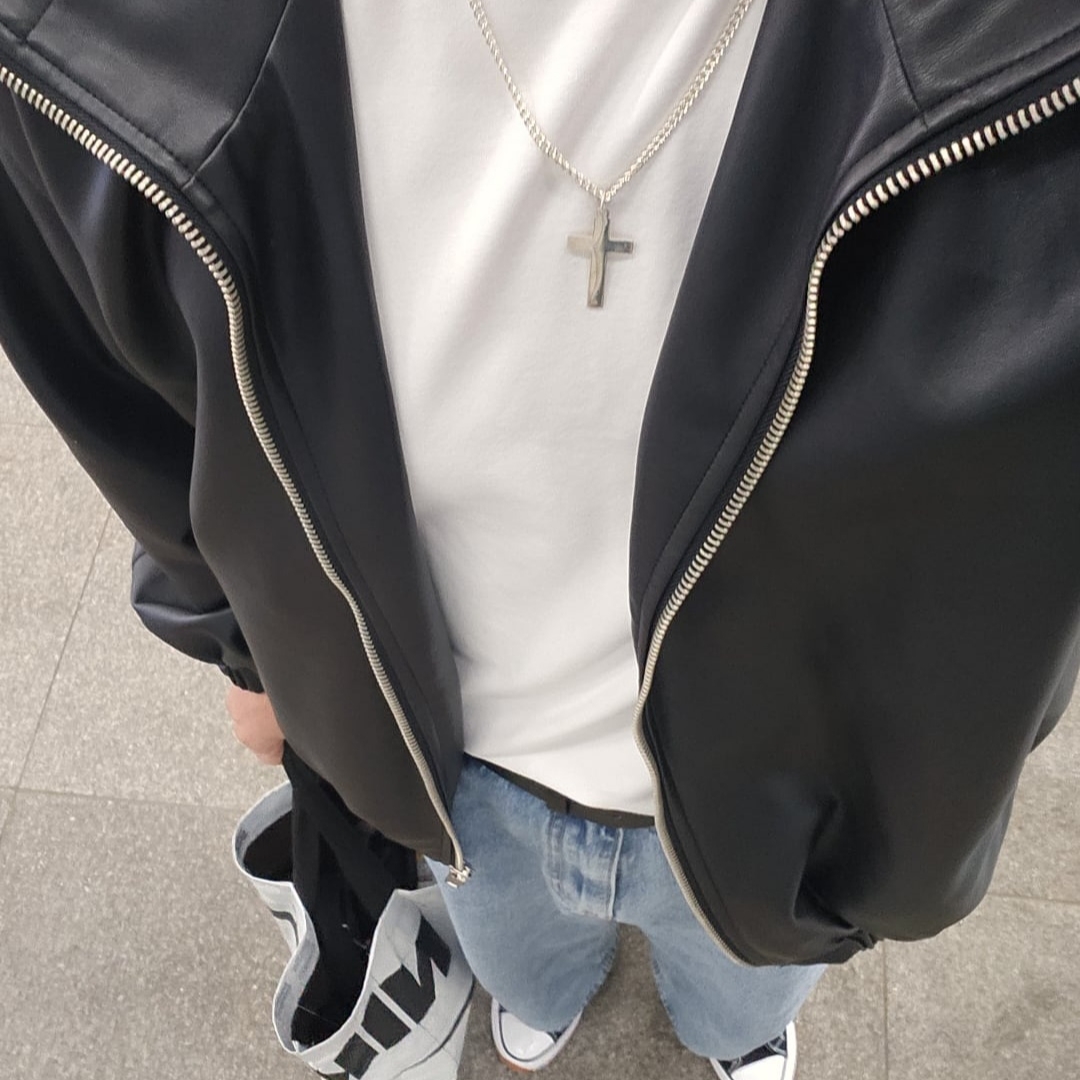 Converse Run Star Hike Hi Black White Gum 착용 스타일 - 1