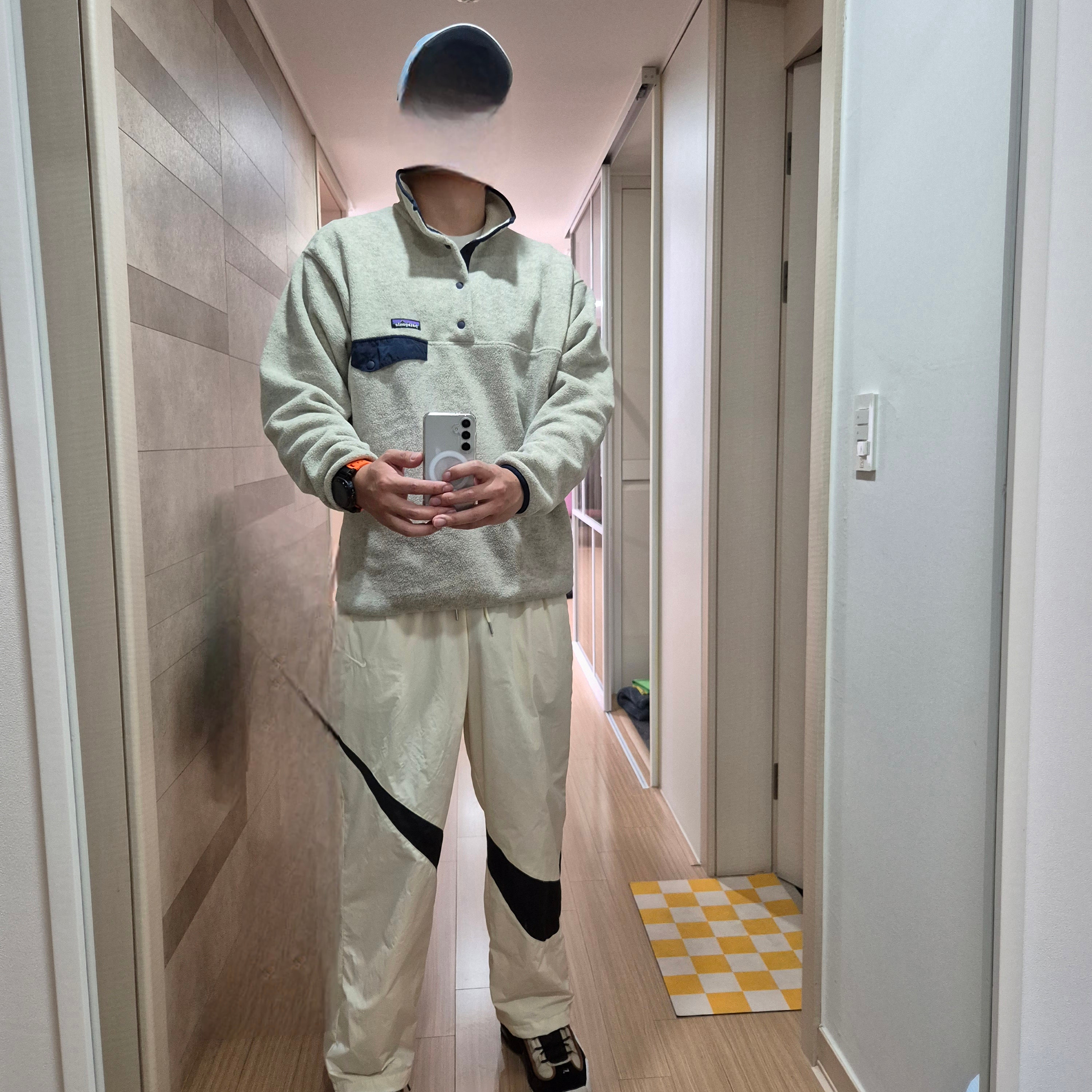 Nike Air Max Penny Rattan, Patagonia Synchilla Snap-T Fleece Pullover Oatmeal Heather 착용 스타일