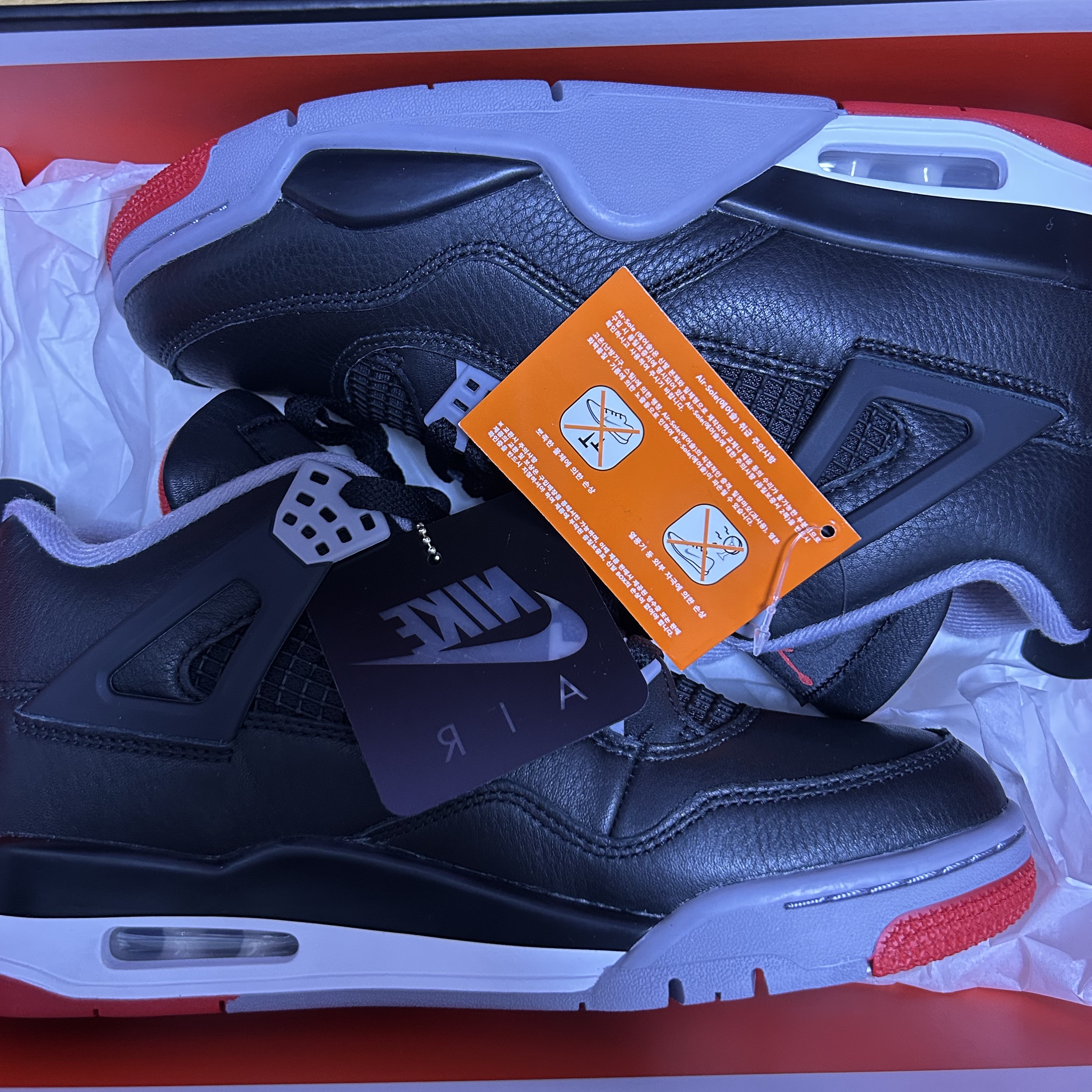 Jordan 4 Retro Bred Reimagined 착용 스타일