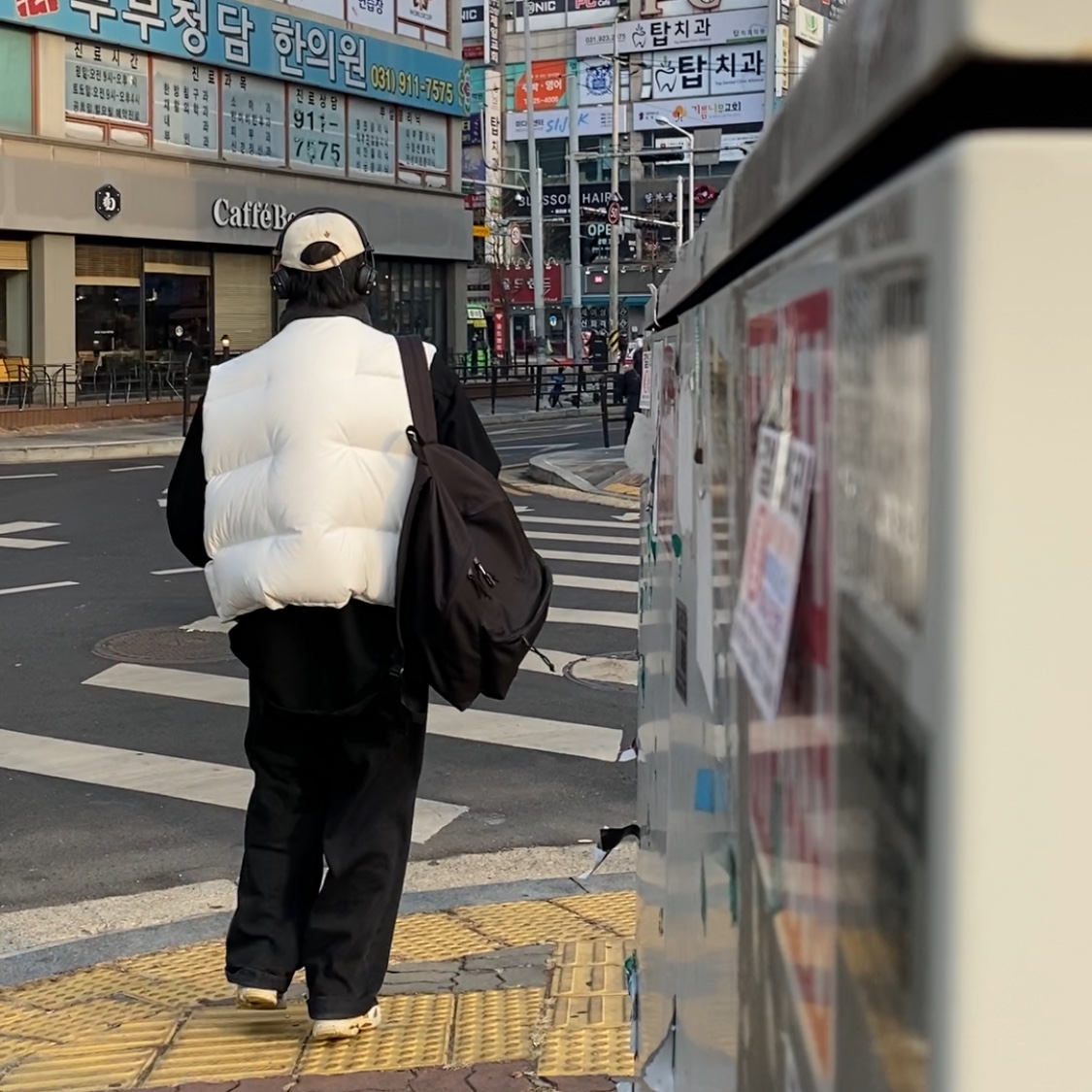 STU Duck Down Padded Vest White 착용 스타일 - 2